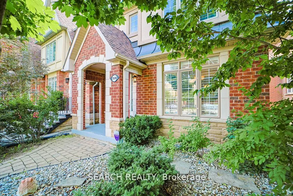 3526 Eglinton Avenue W