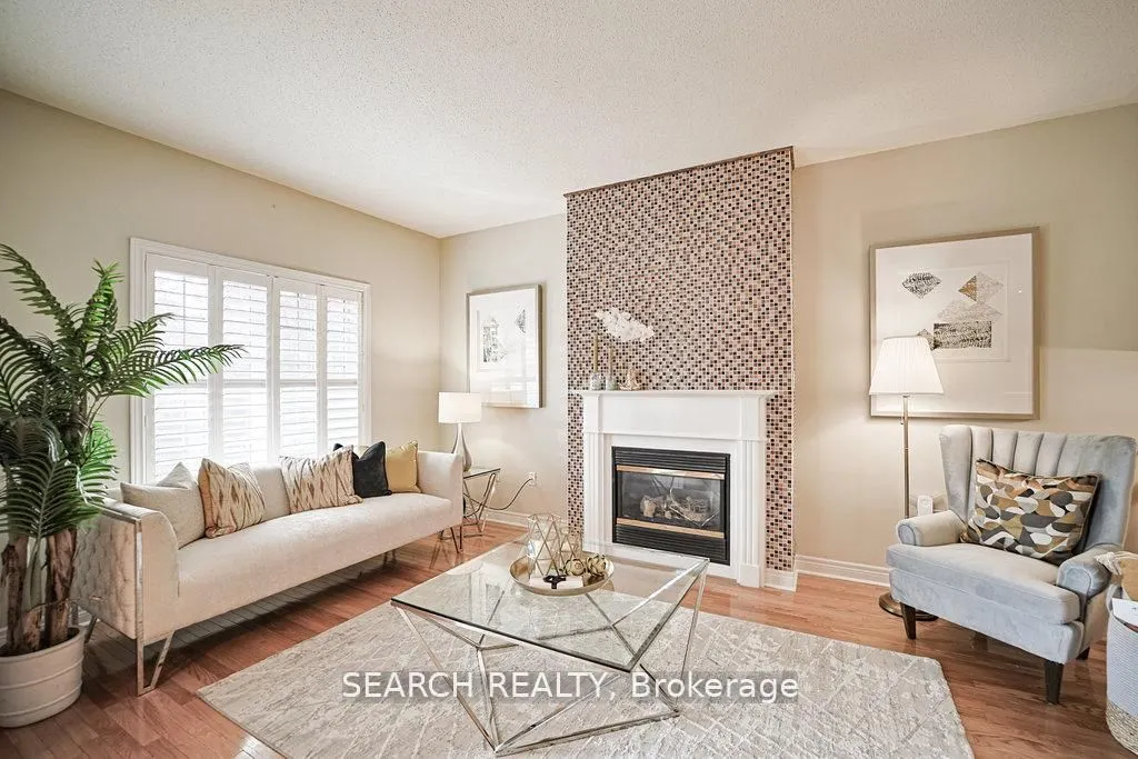 3526 Eglinton Avenue W