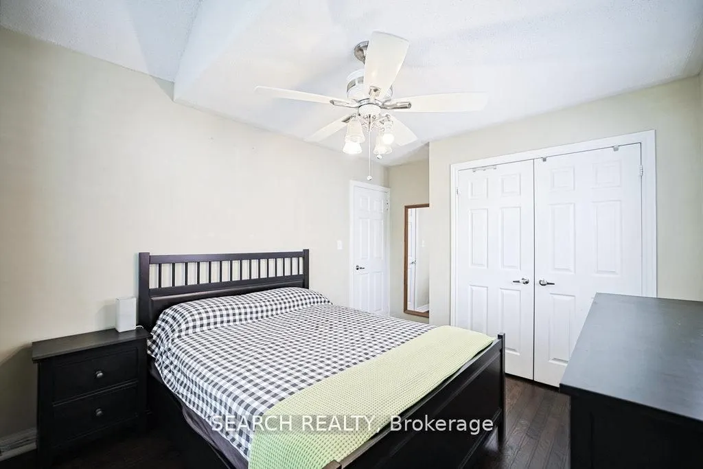 3526 Eglinton Avenue W