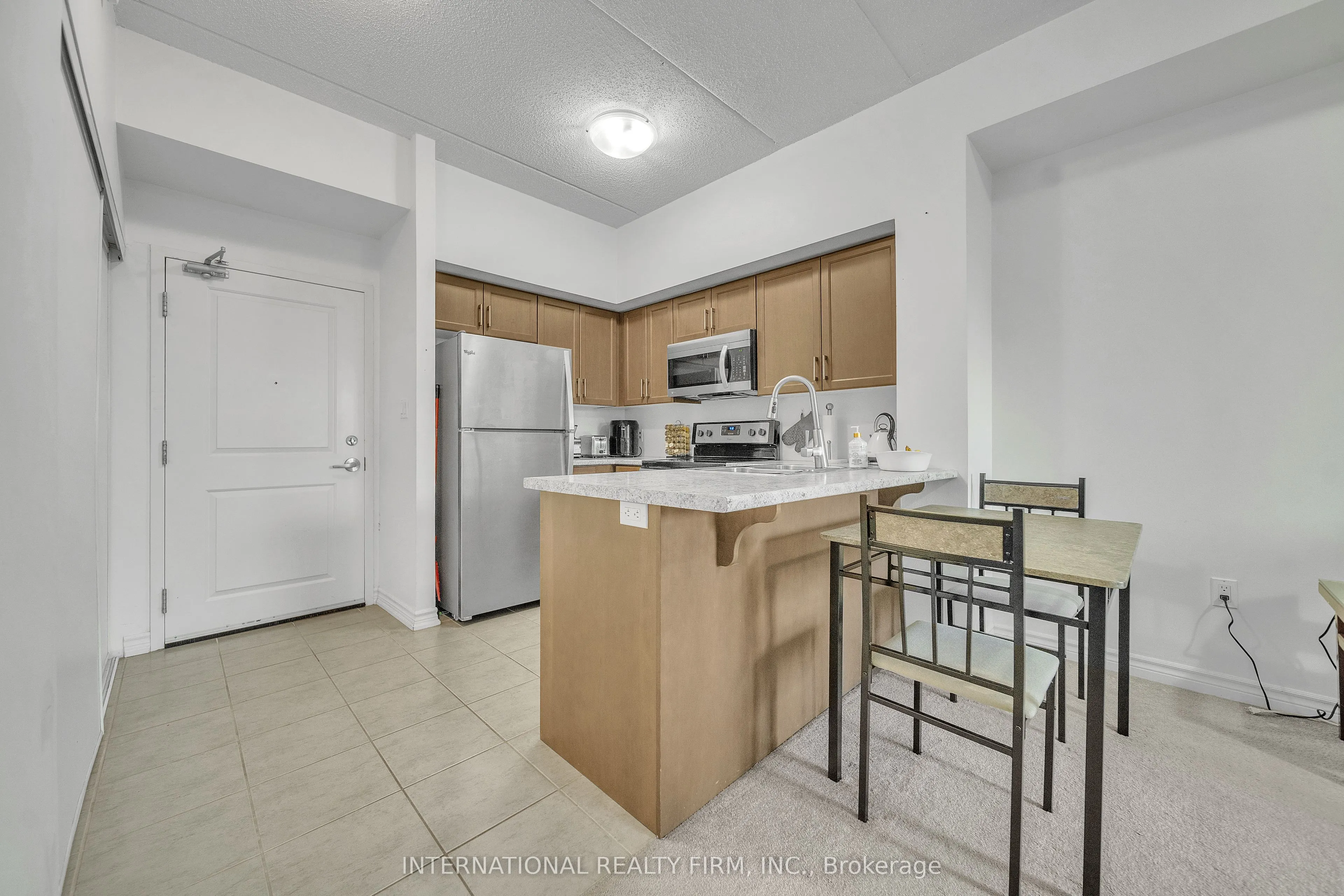 640 Sauve Street, #209
