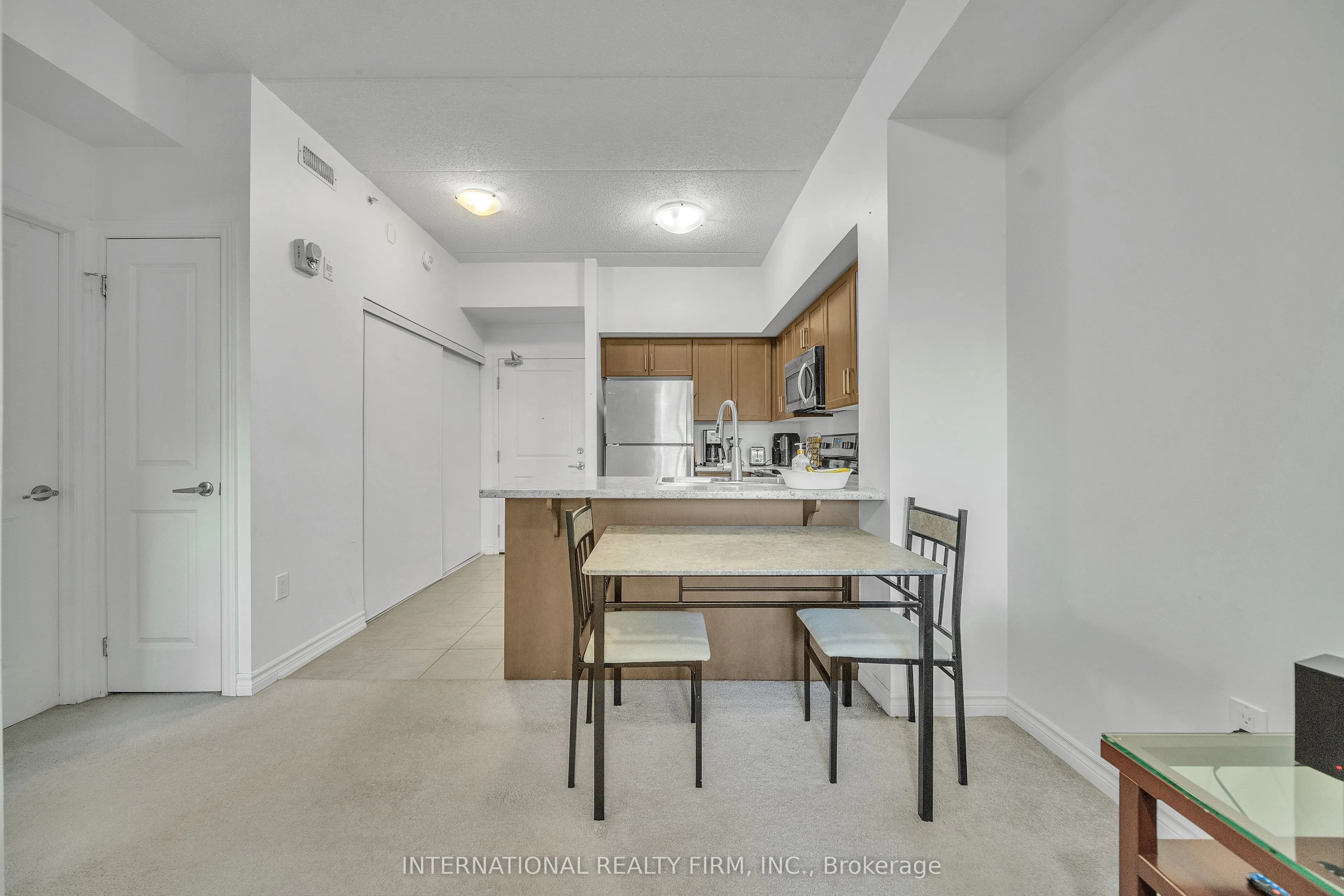 640 Sauve Street, #209
