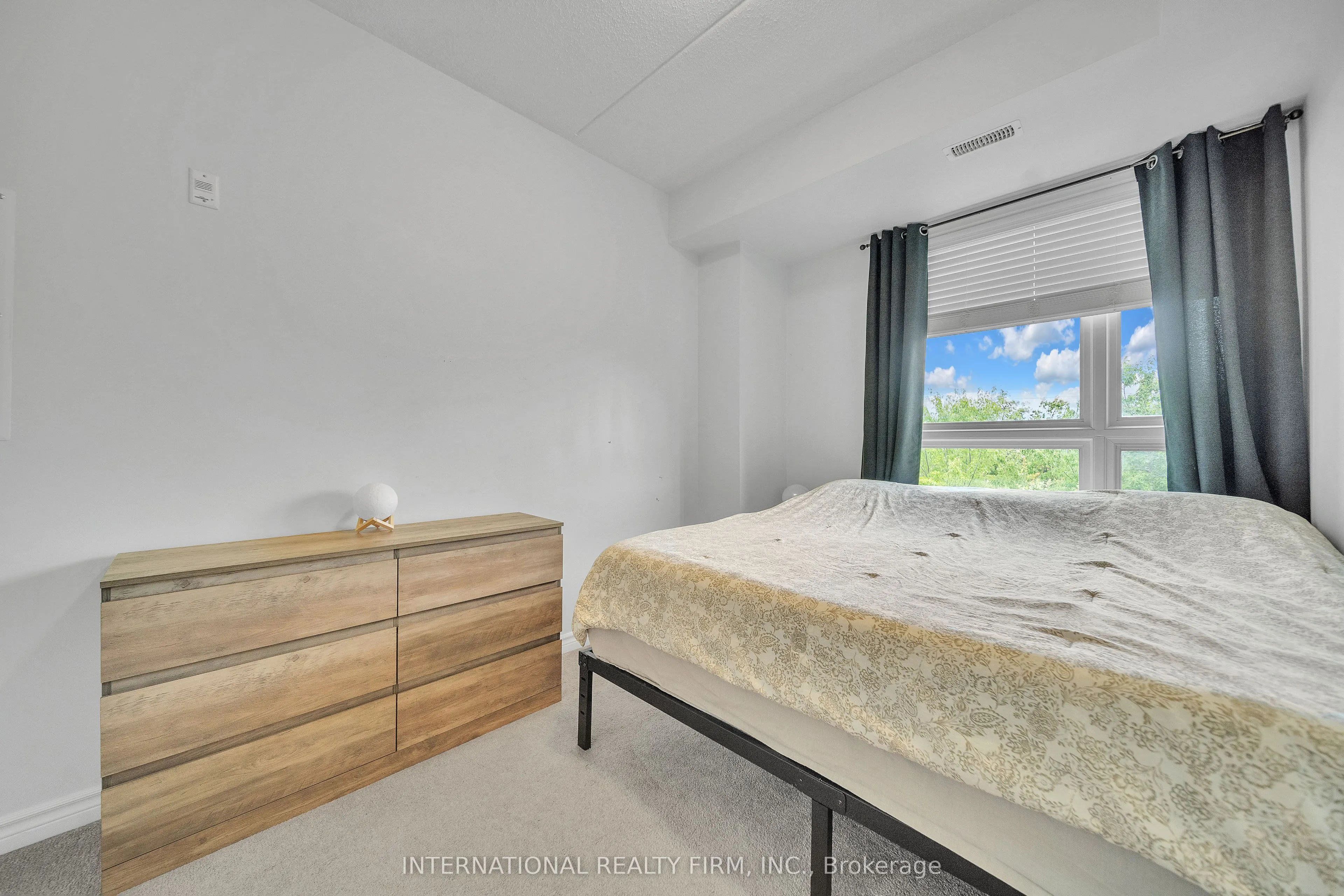 640 Sauve Street, #209