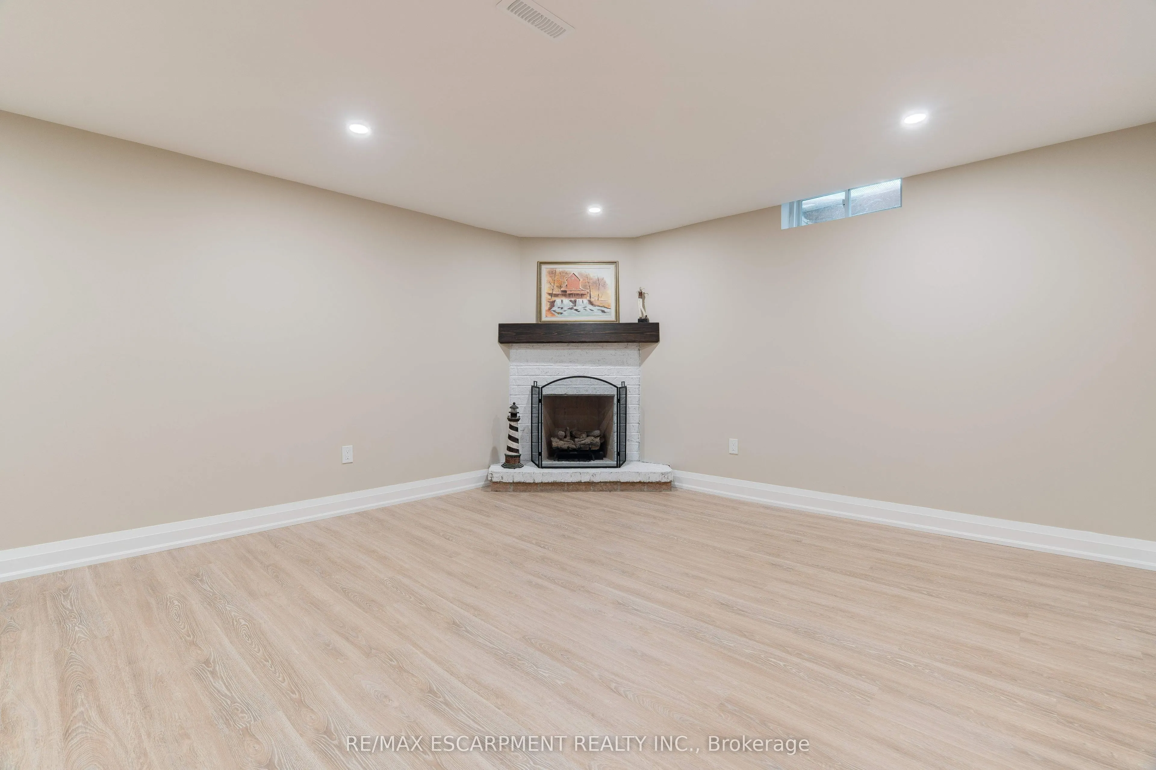 5255 Lakeshore Road, #57