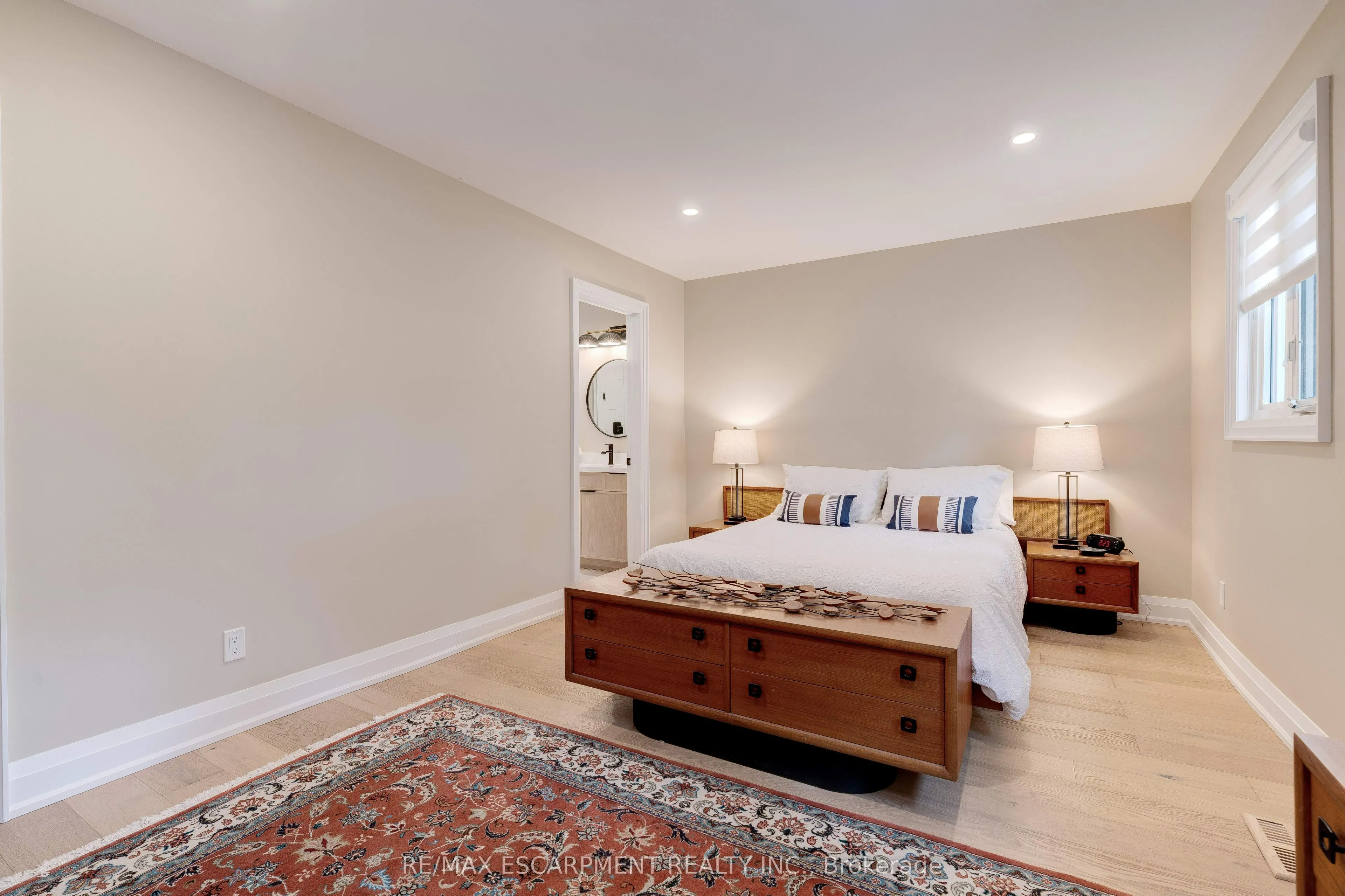5255 Lakeshore Road, #57