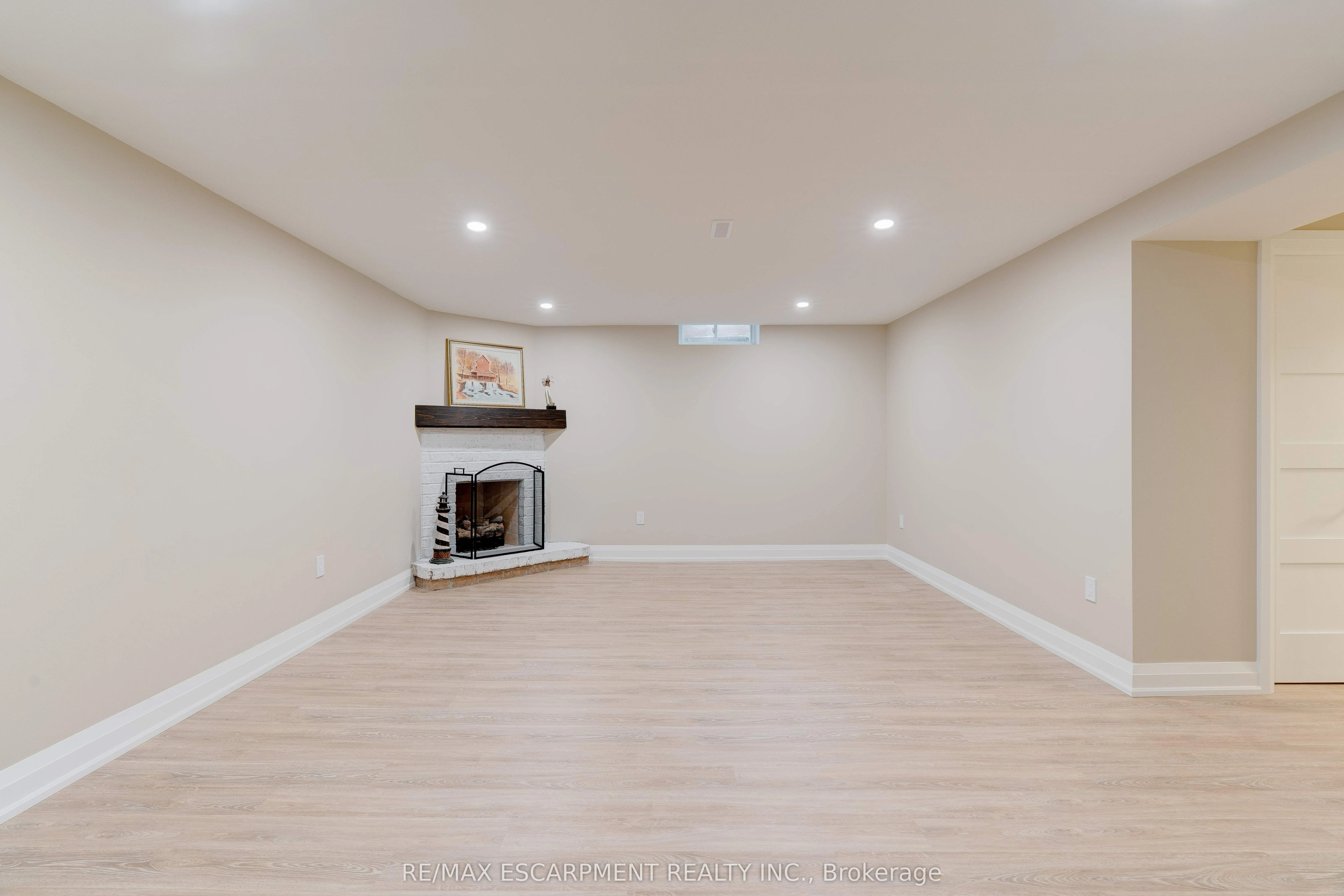 5255 Lakeshore Road, #57