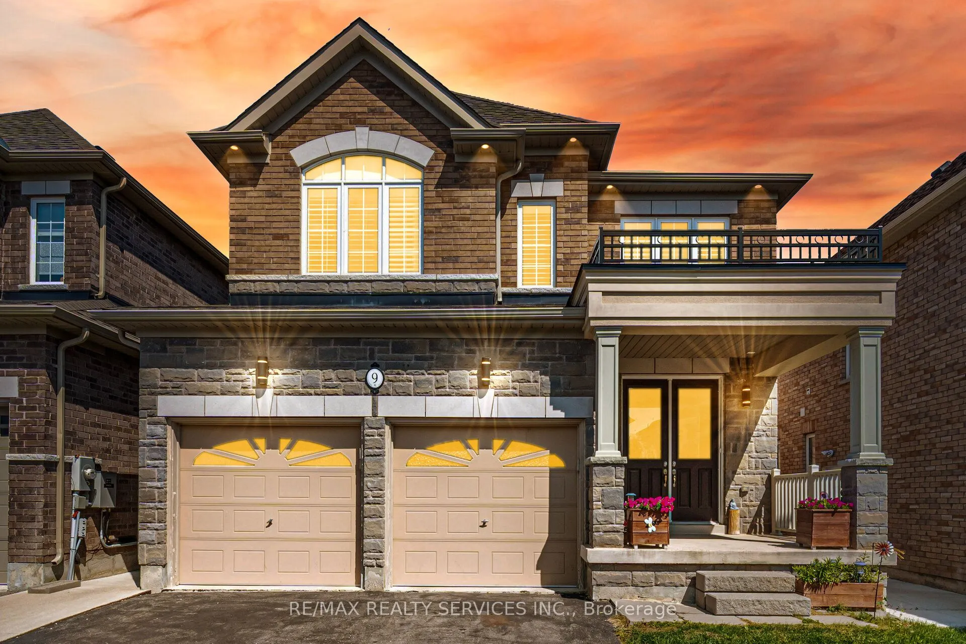 9 Meadowcreek Road