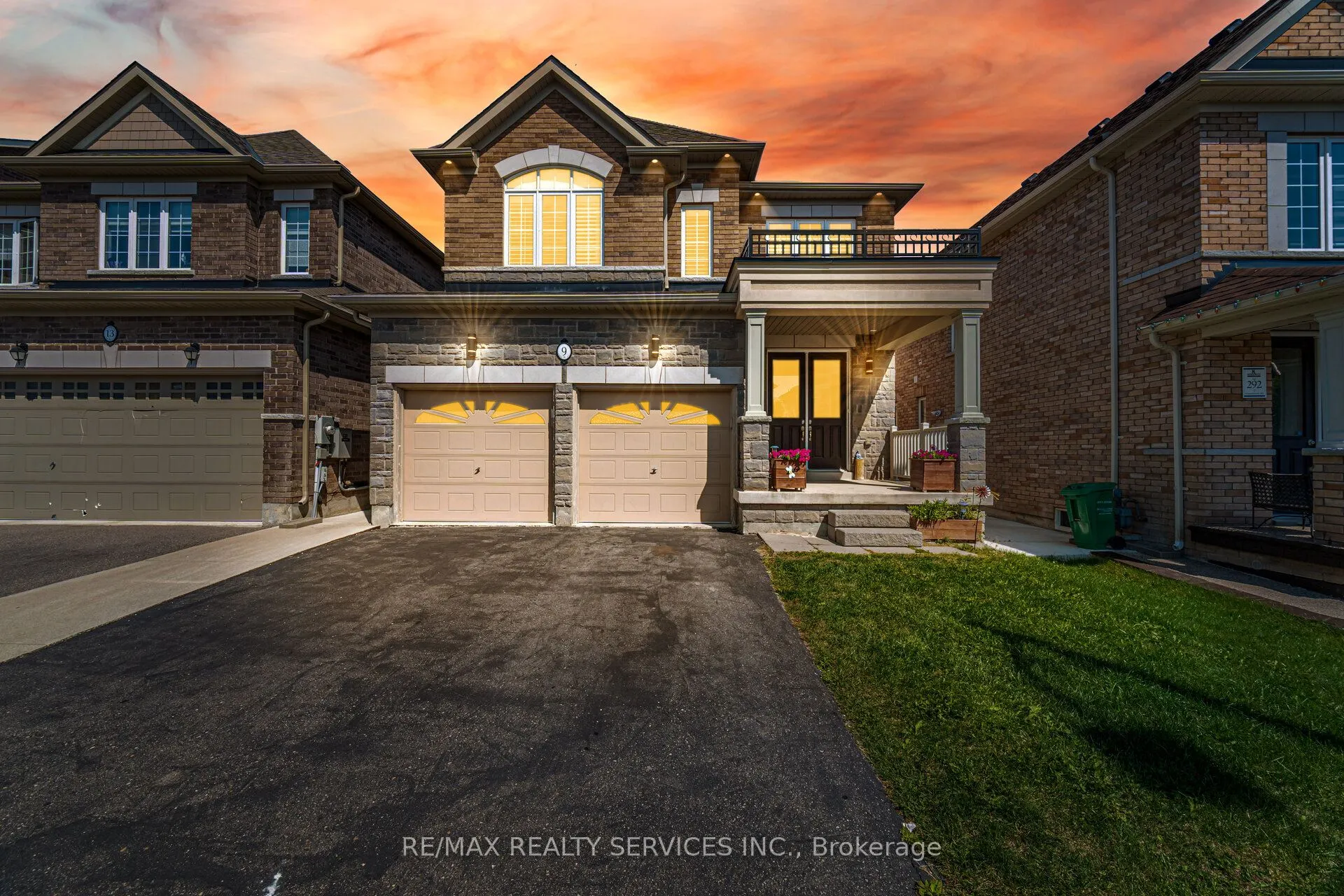9 Meadowcreek Road