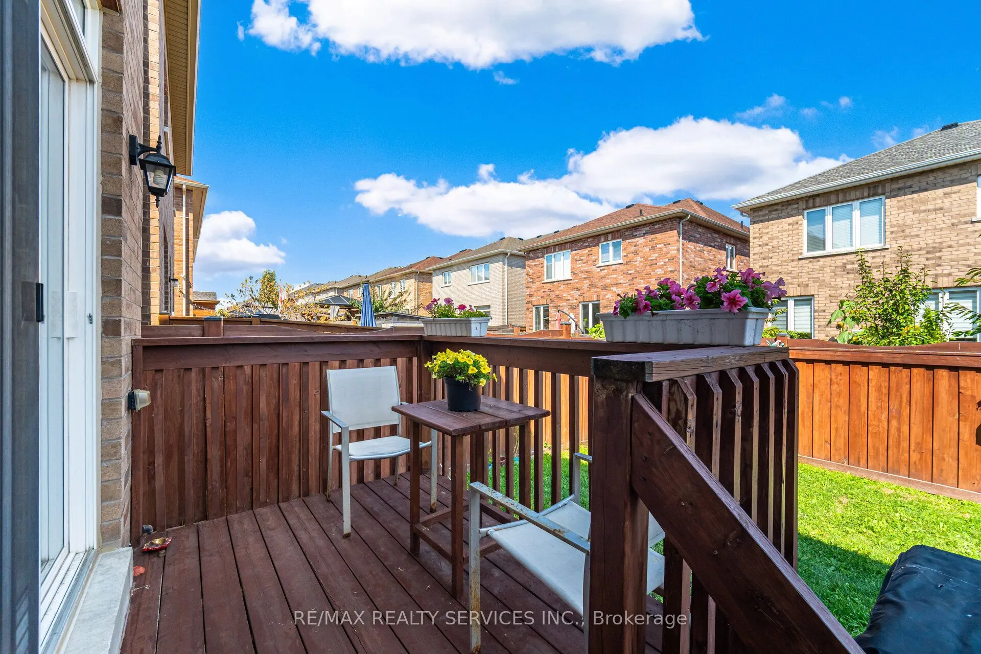 9 Meadowcreek Road