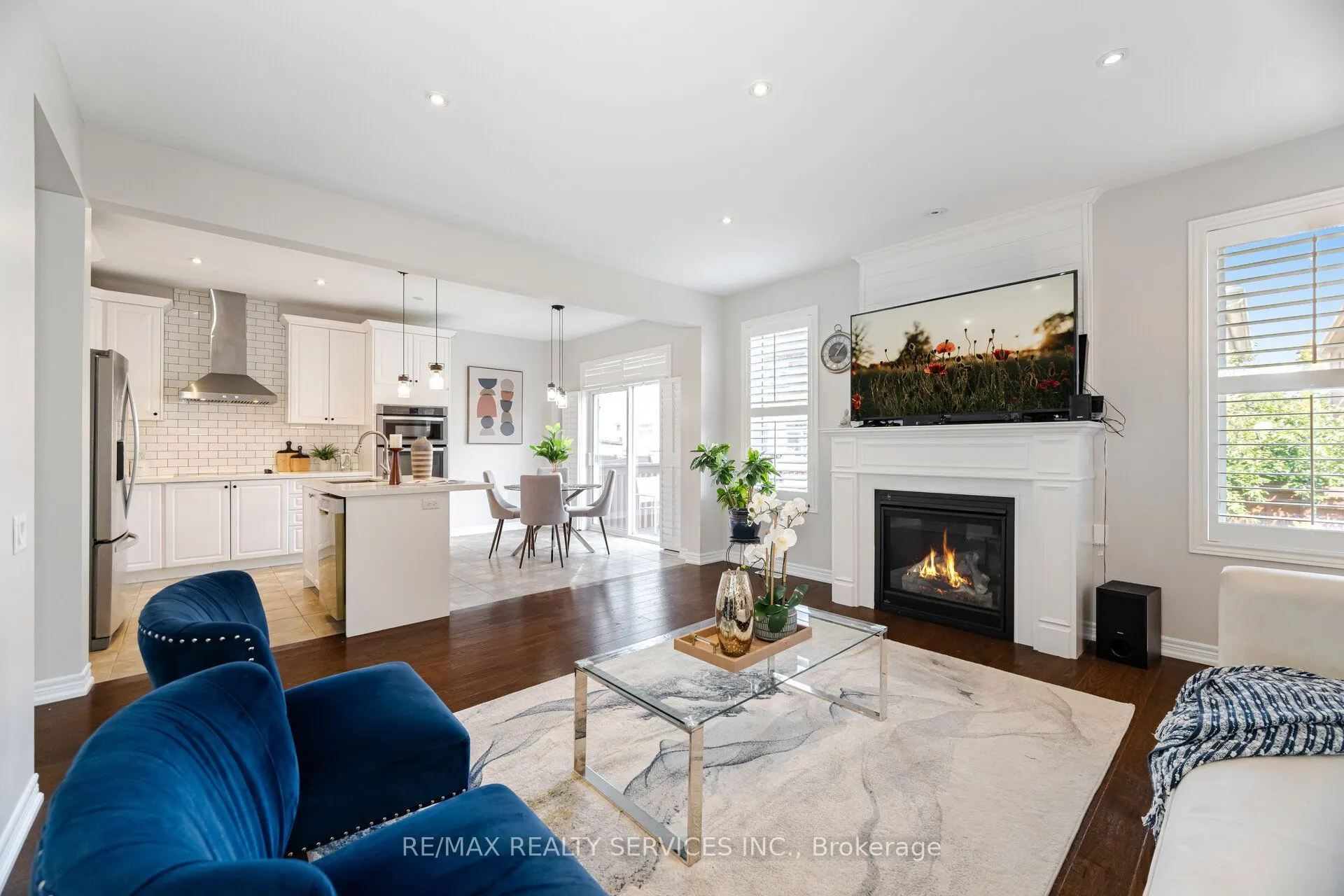 9 Meadowcreek Road