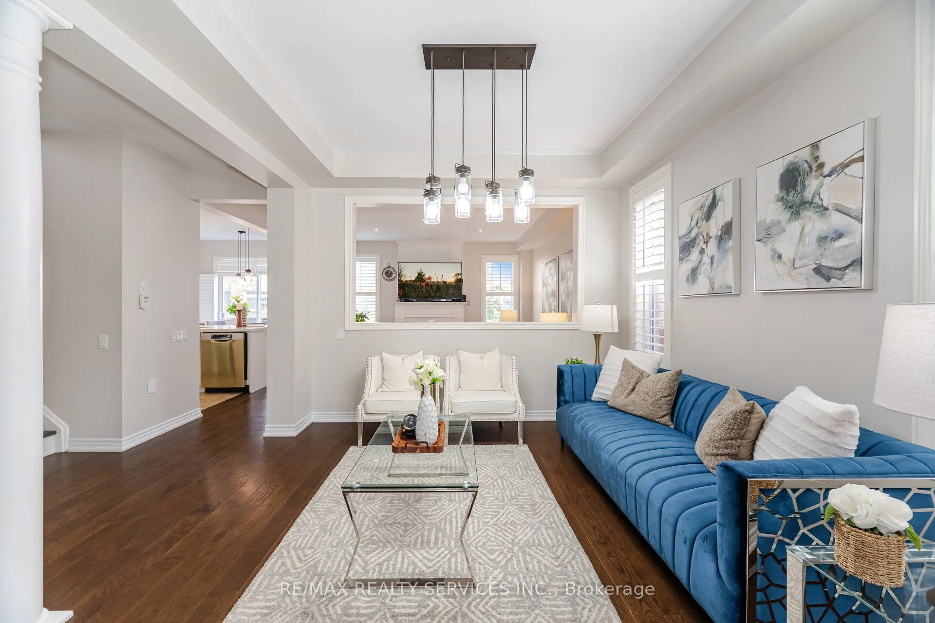9 Meadowcreek Road