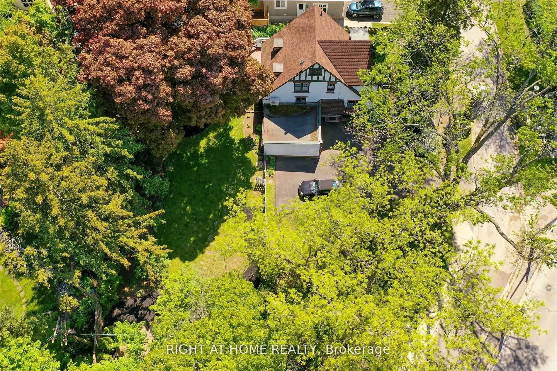 1064 Mohawk Road