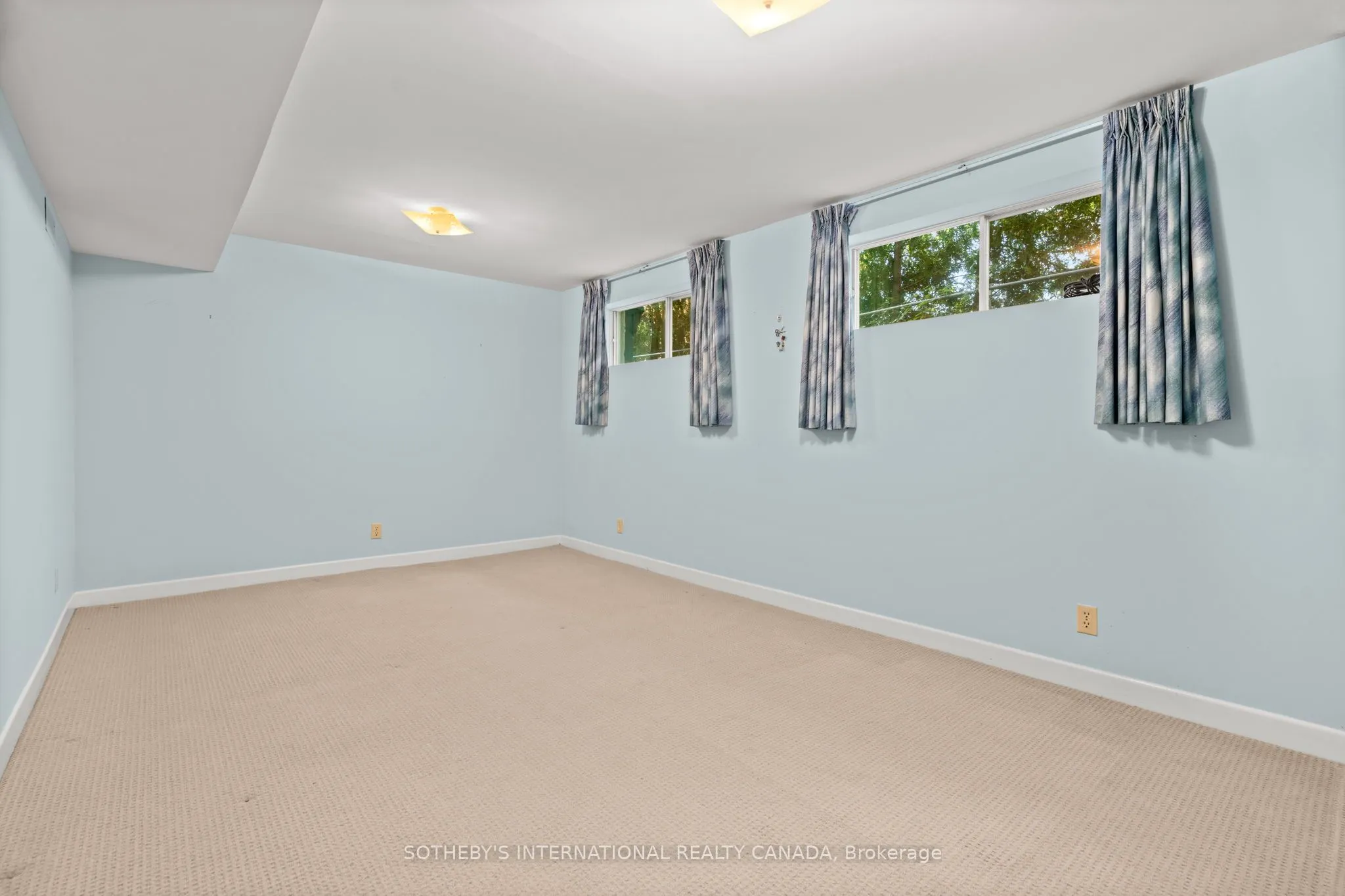 4 Ruscoe Crescent