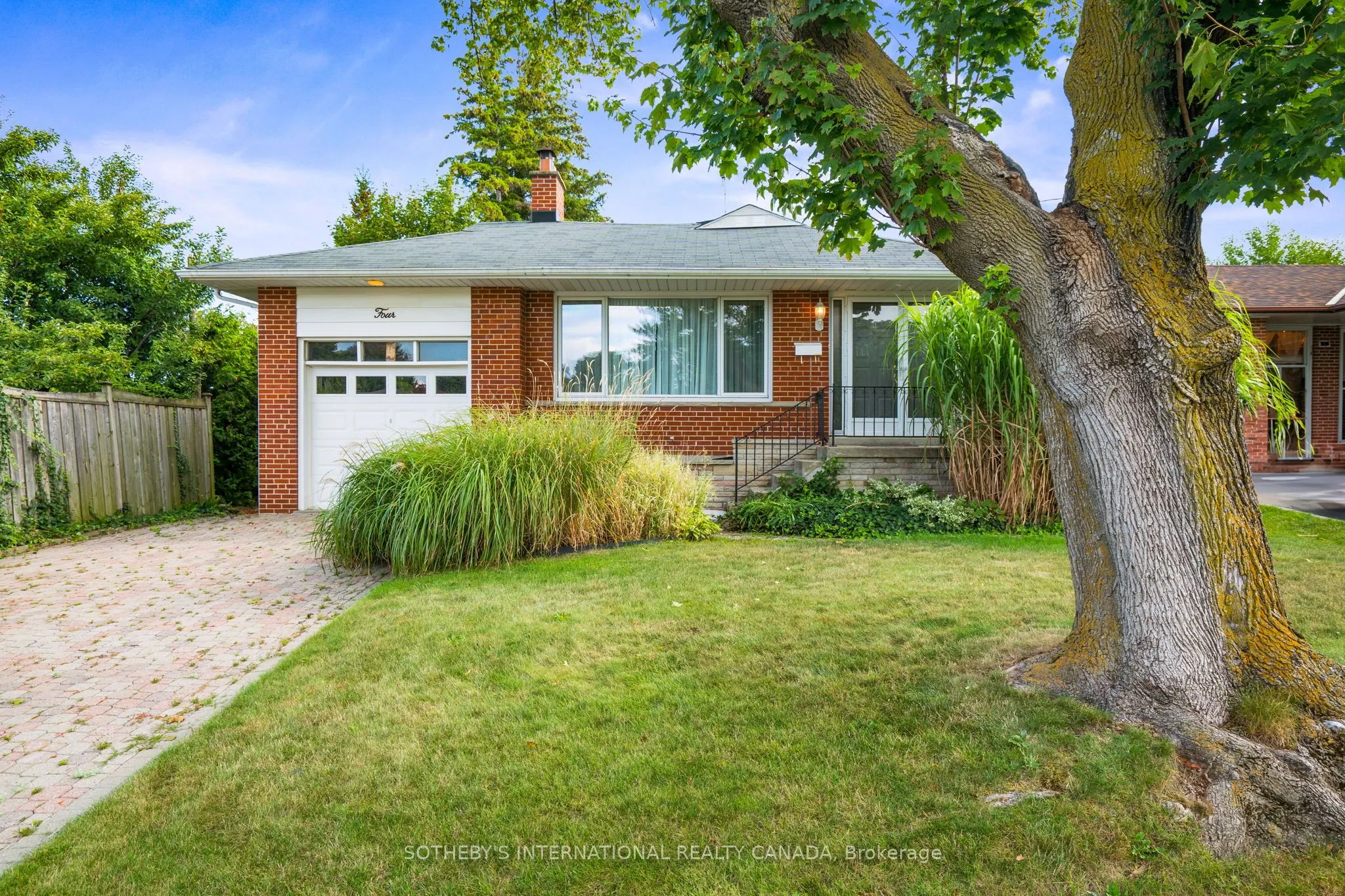 4 Ruscoe Crescent
