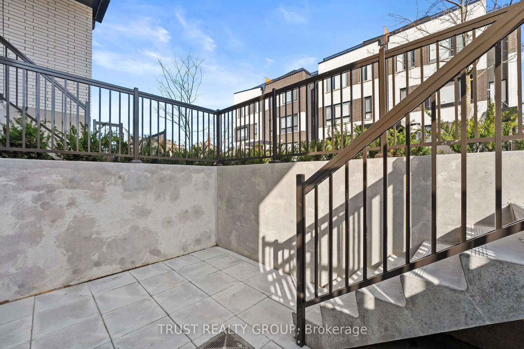 10 Ed Clark Gardens, #TH16