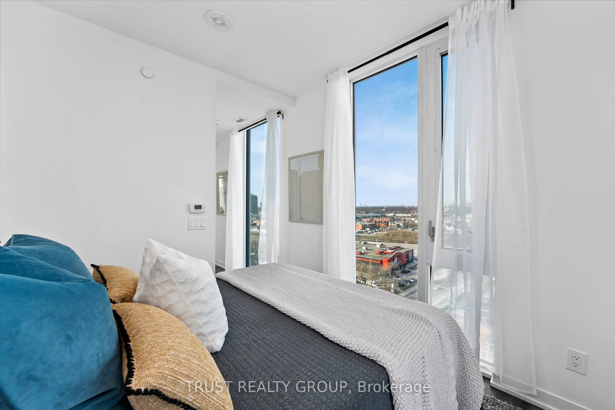 1808 St. Clair Avenue W, #1104