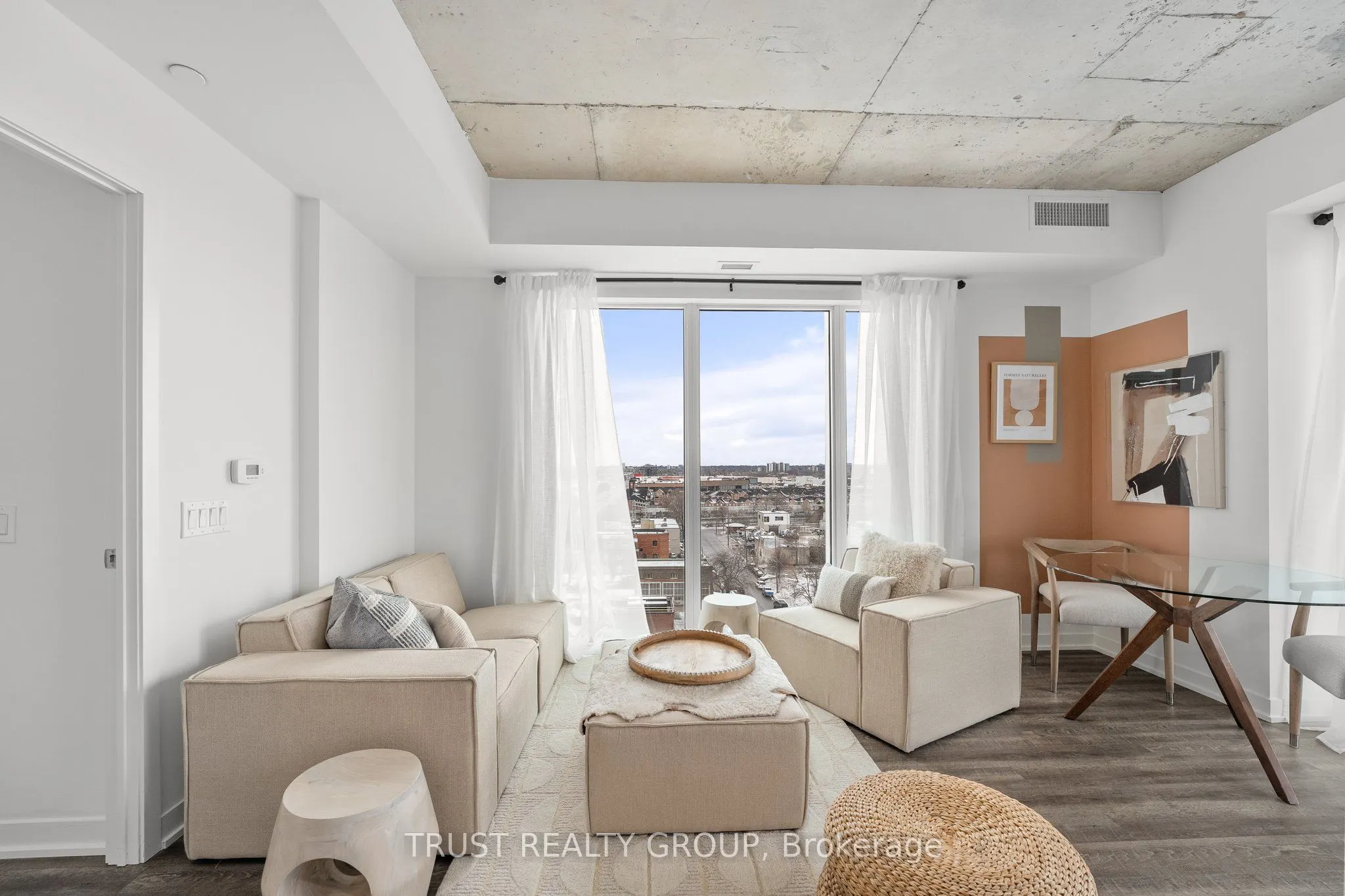 1808 St. Clair Avenue W, #911