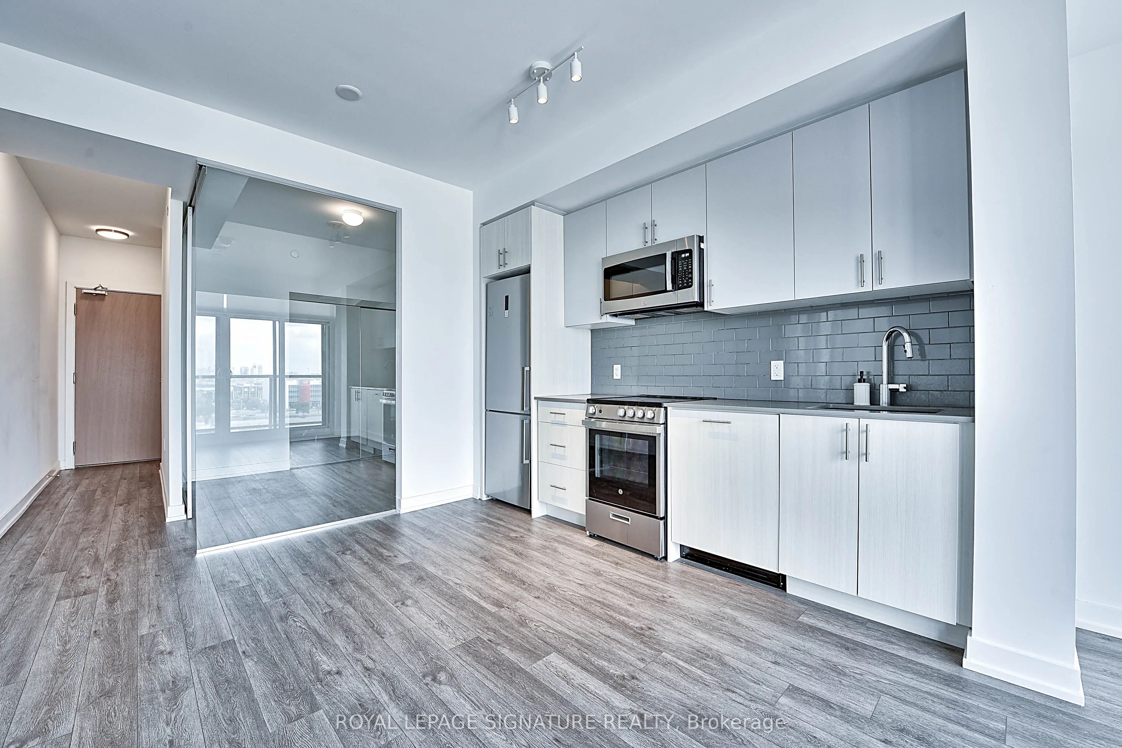 1195 The Queensway, #901