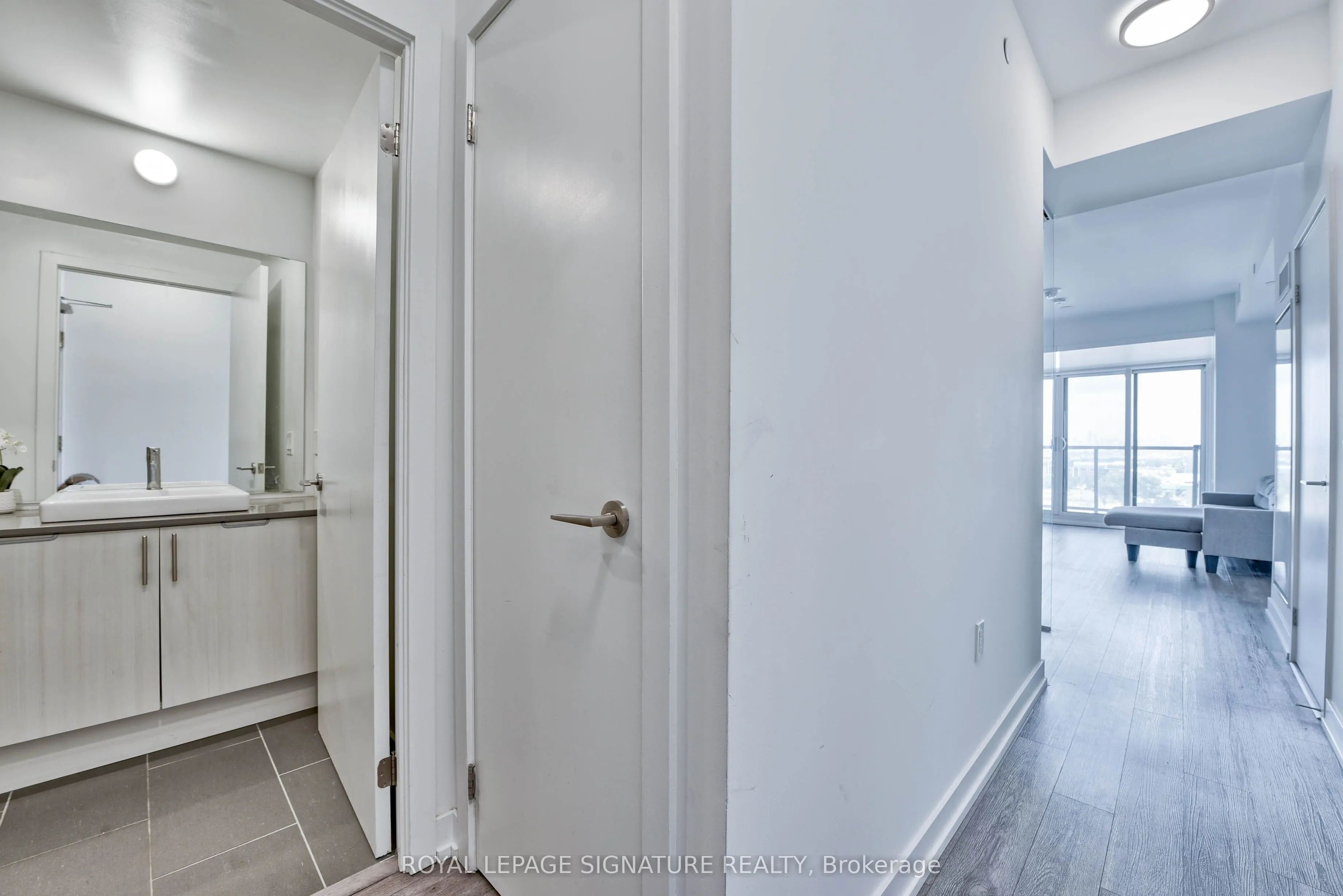 1195 The Queensway, #901