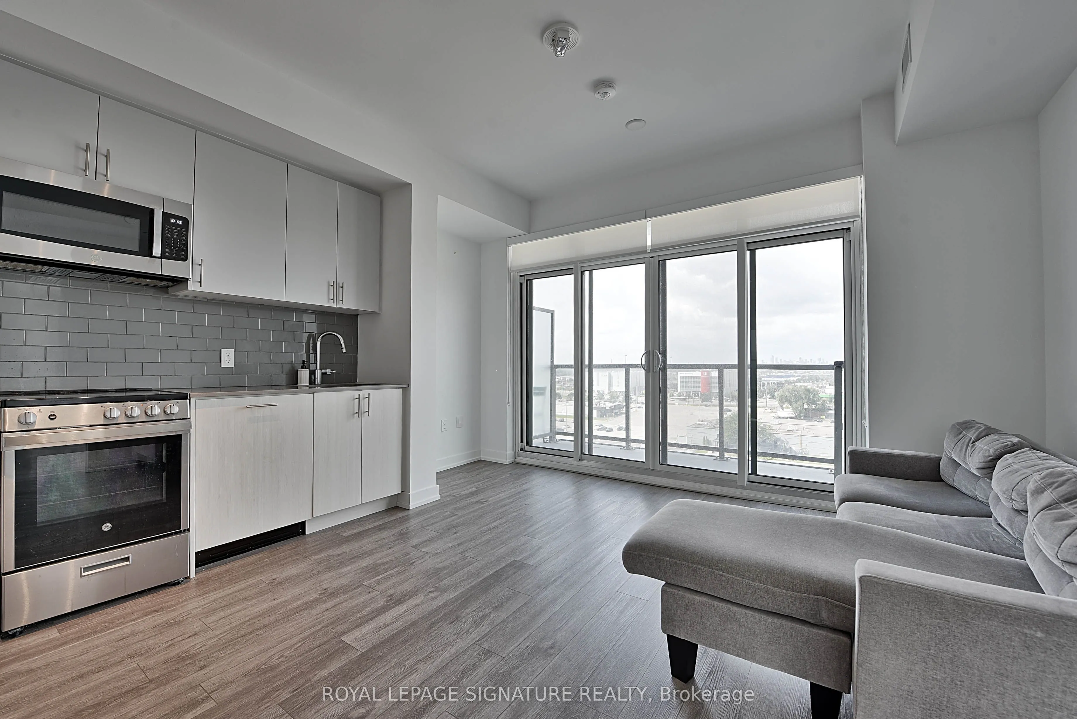 1195 The Queensway, #901