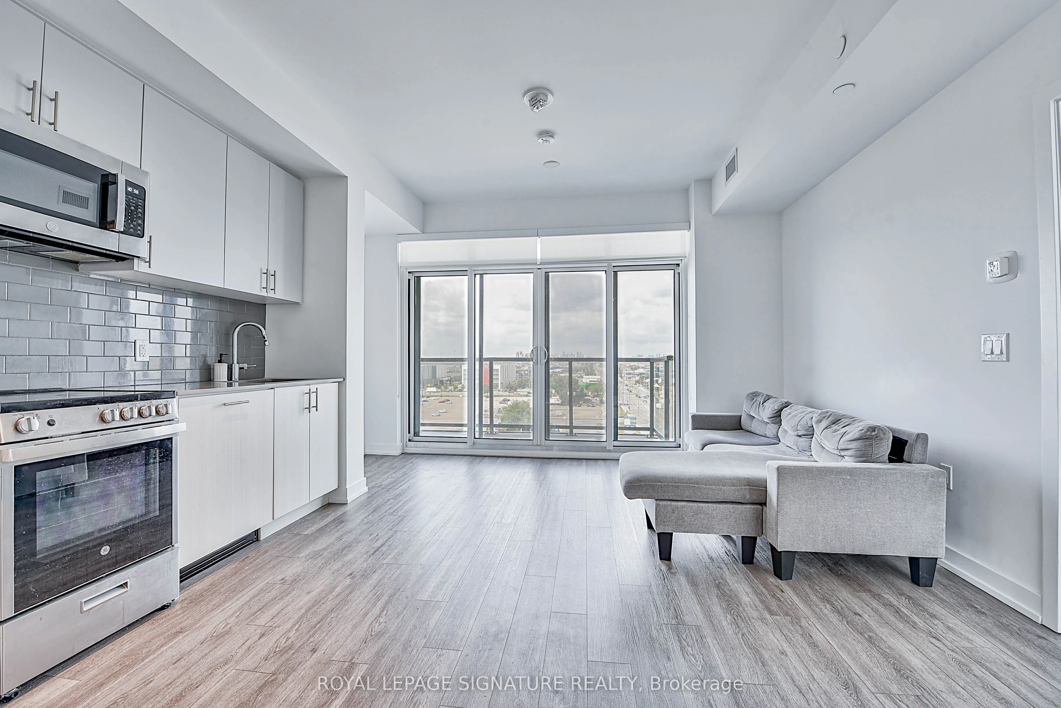 1195 The Queensway, #901