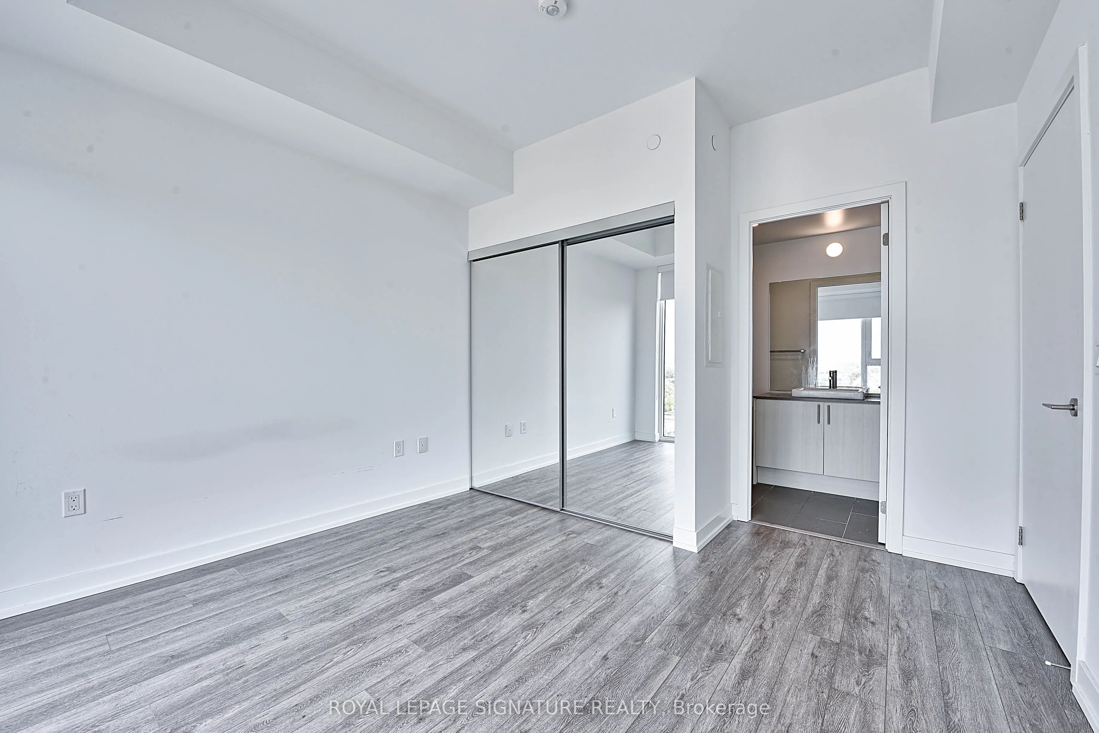 1195 The Queensway, #901