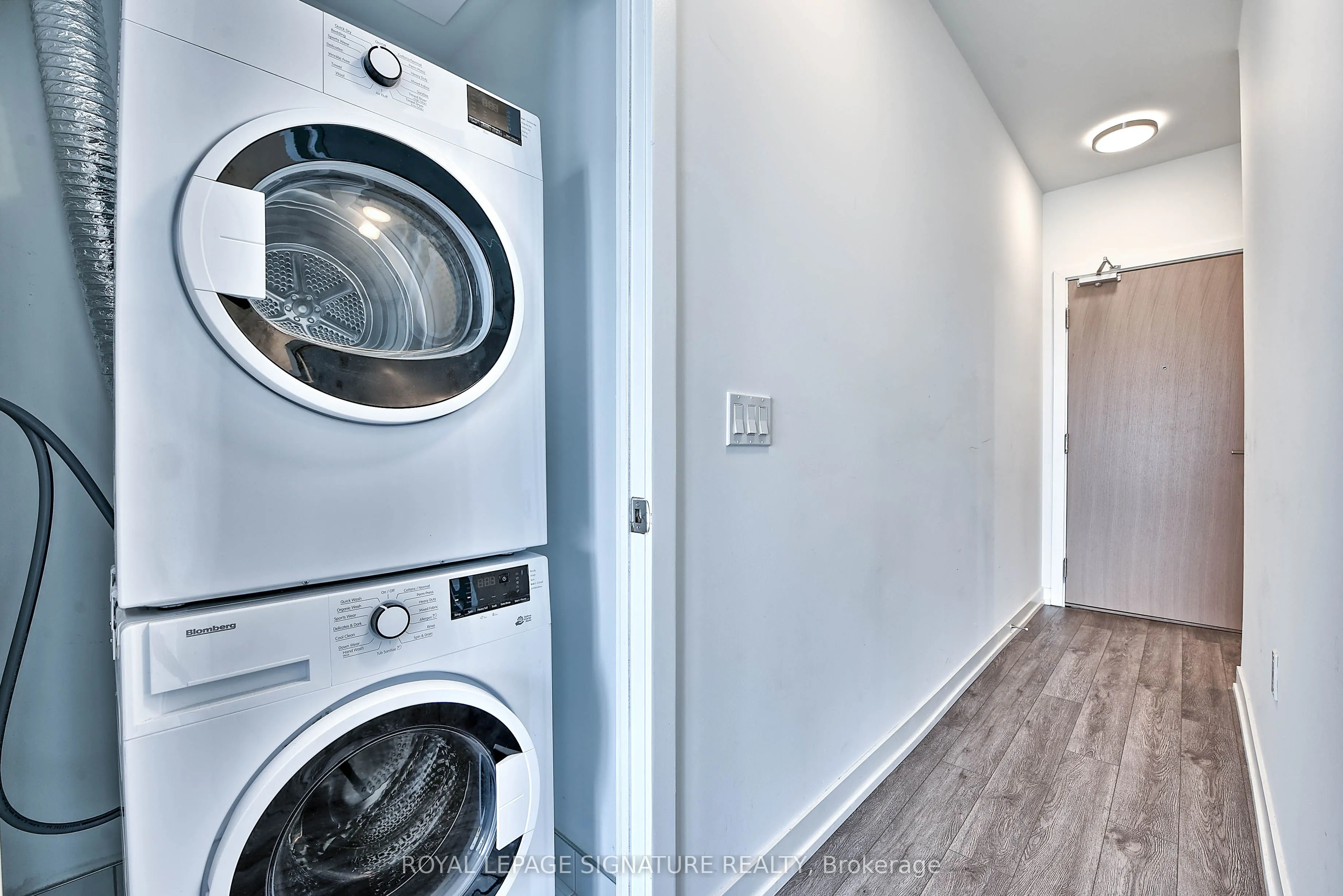 1195 The Queensway, #901