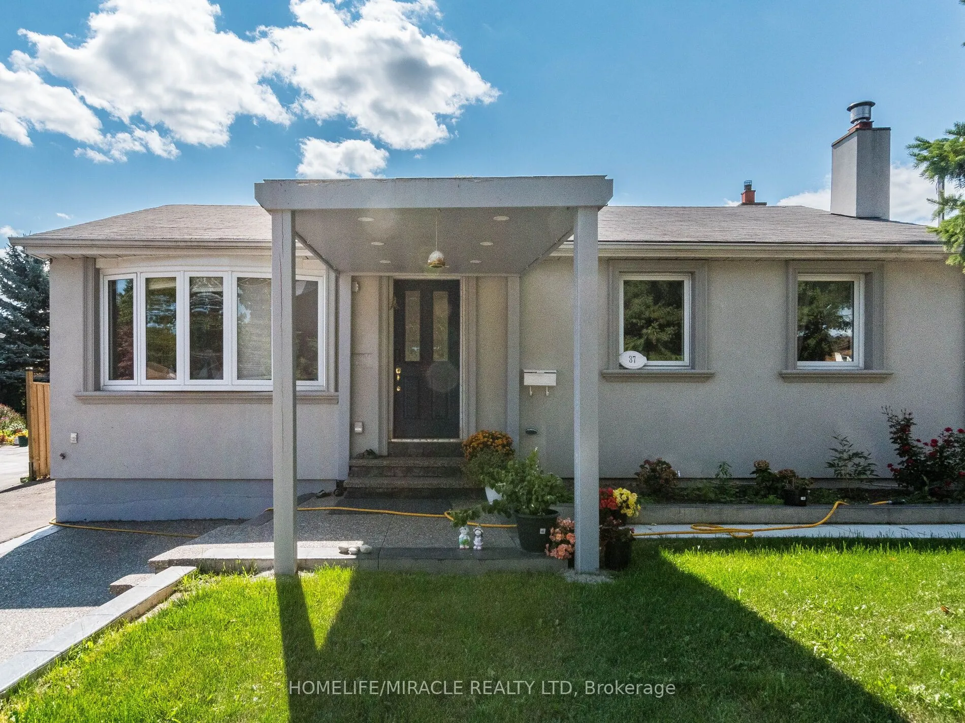 37 Vista Drive