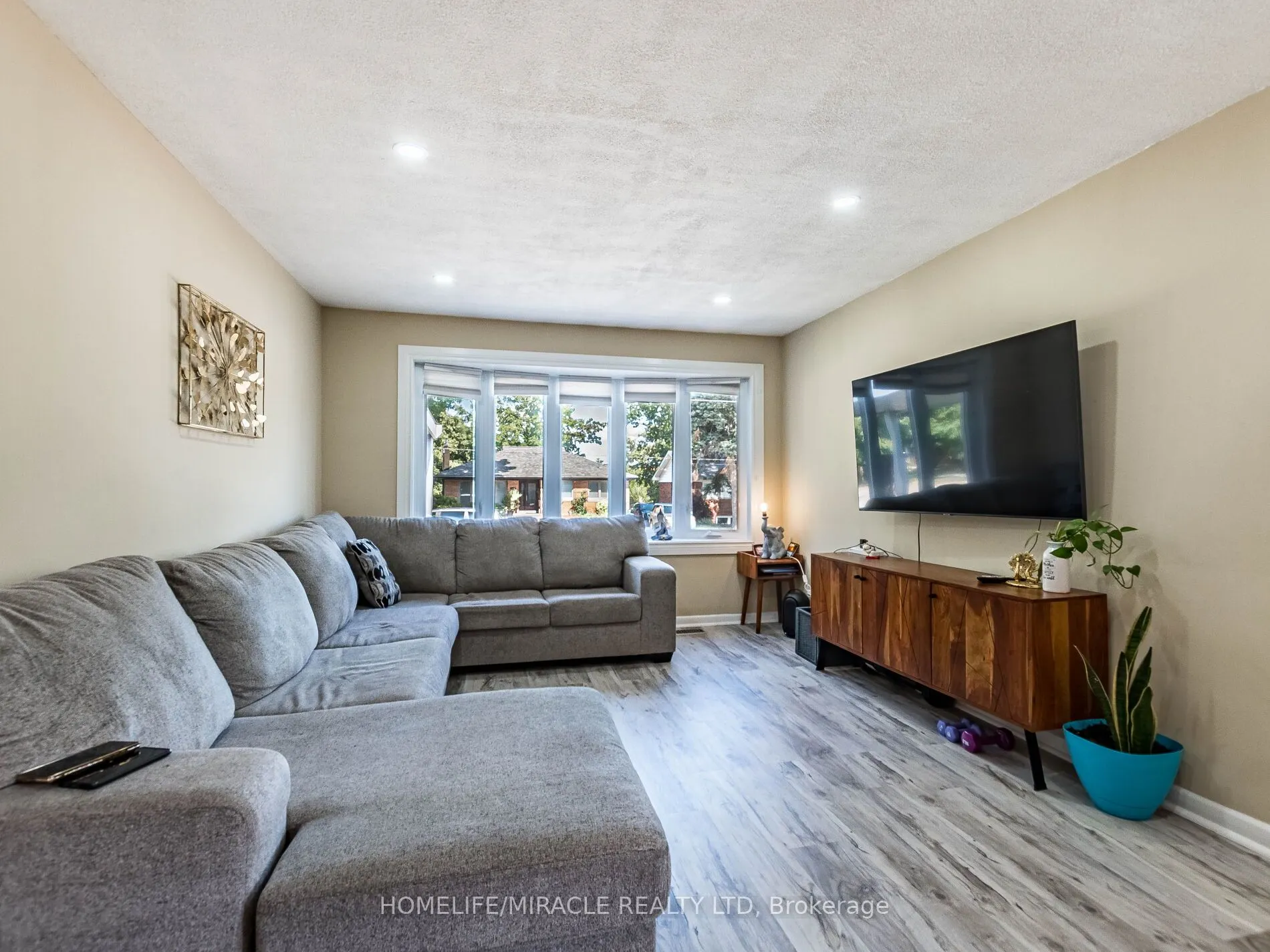 37 Vista Drive