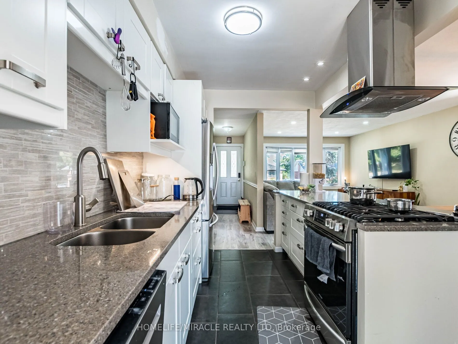 37 Vista Drive