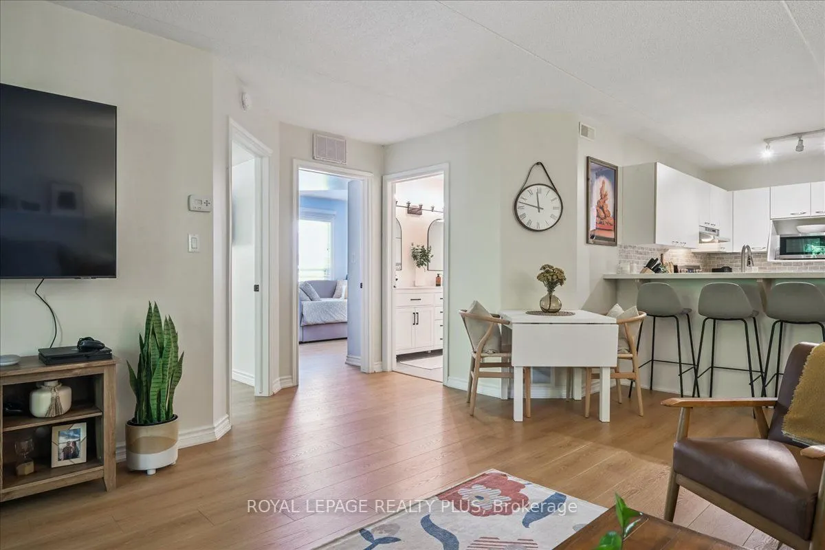 2030 Cleaver Avenue, #201