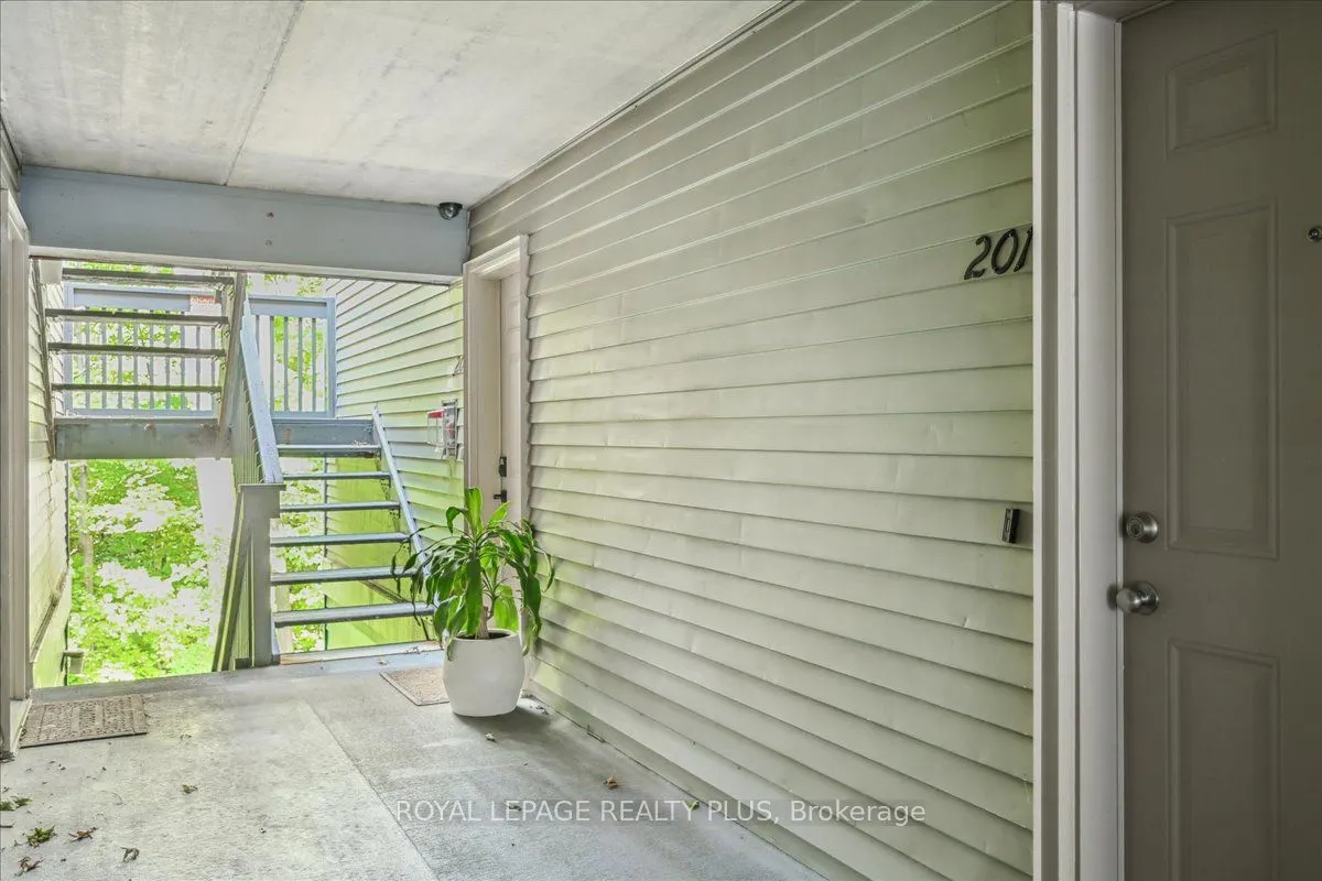 2030 Cleaver Avenue, #201