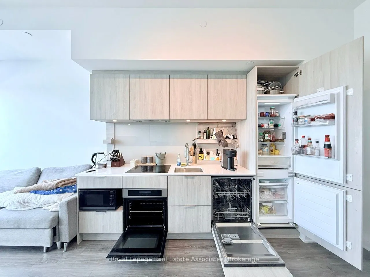28 Ann Street, #1406