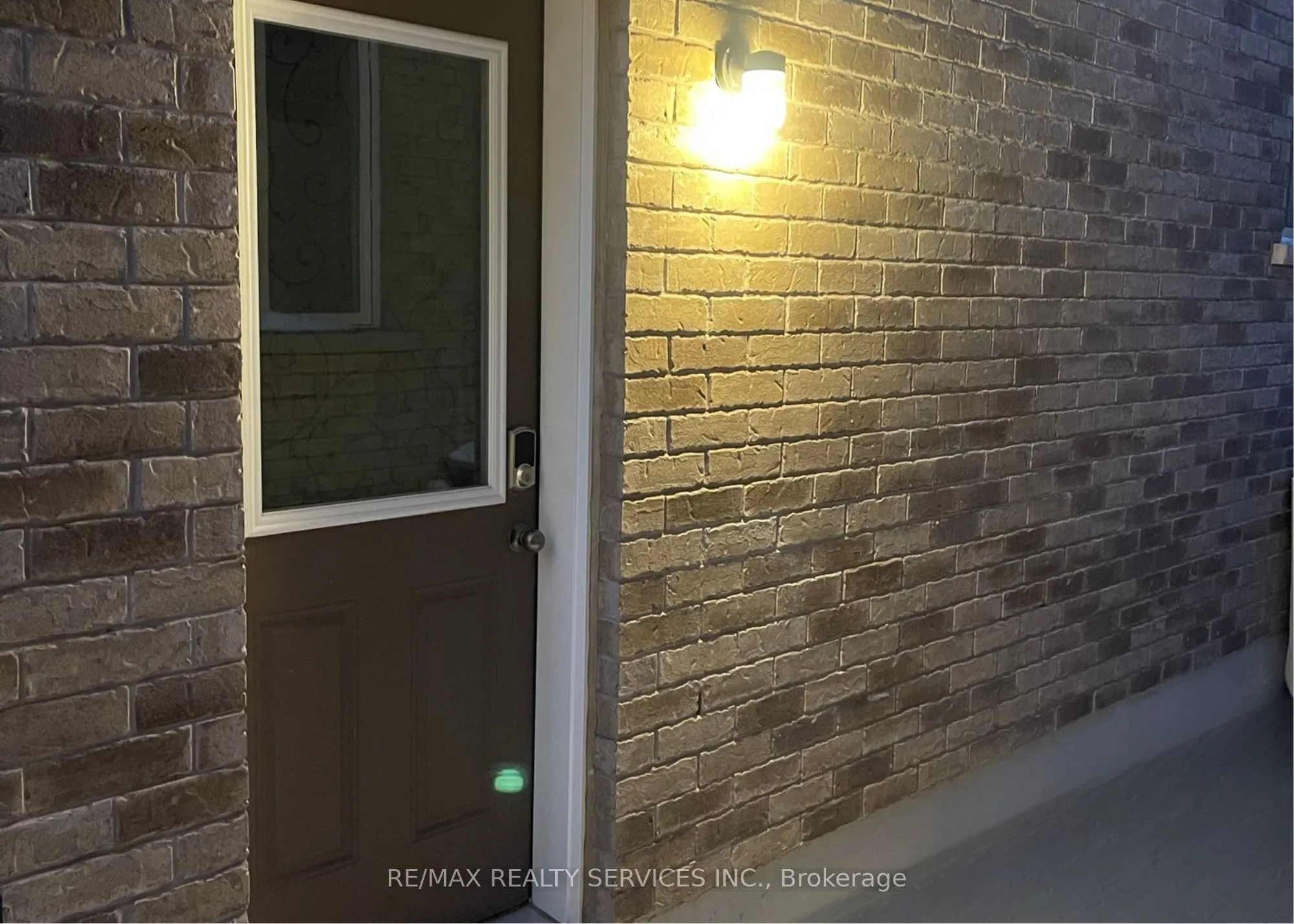 34 EBURY (Lower) Drive