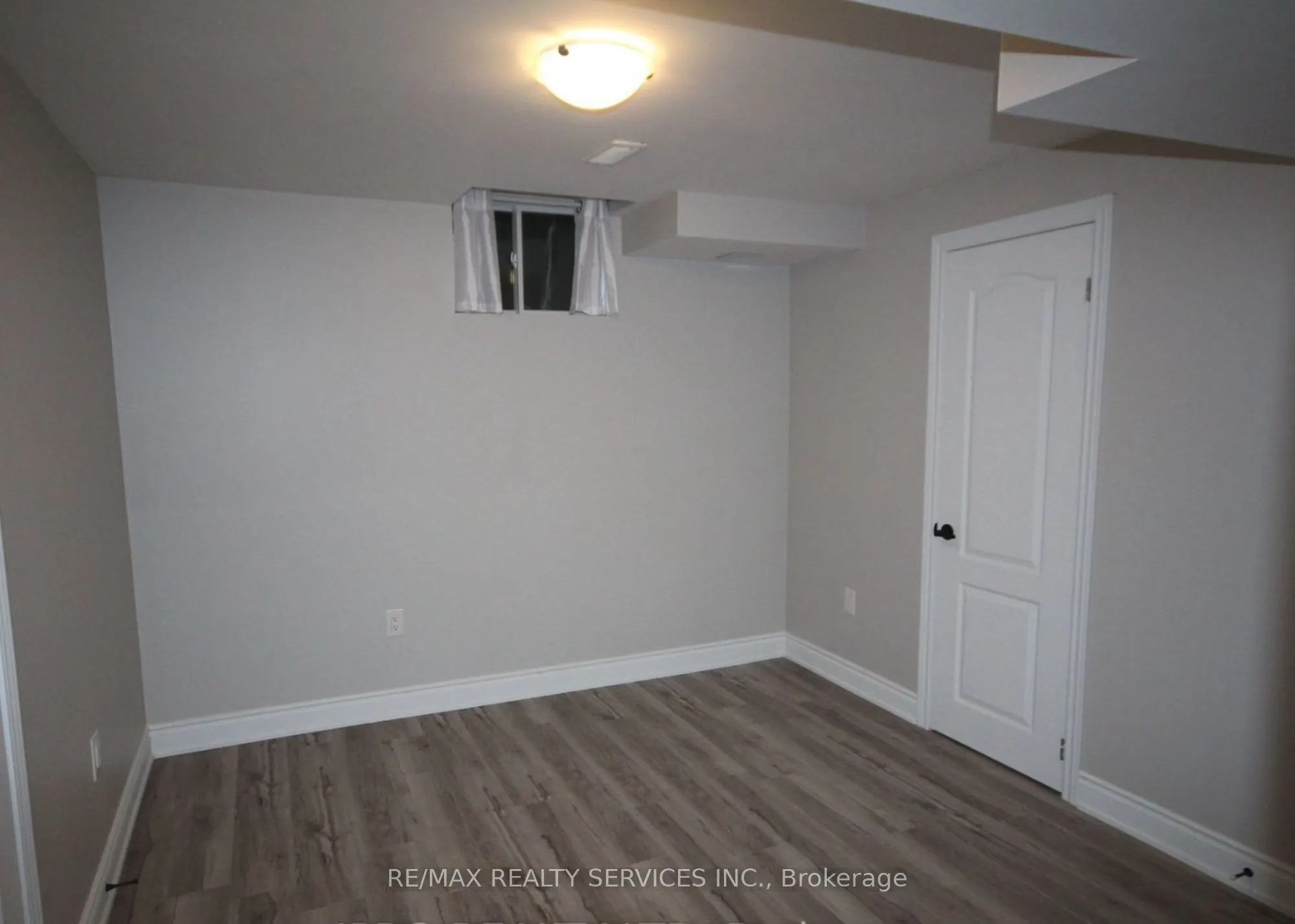 34 EBURY (Lower) Drive