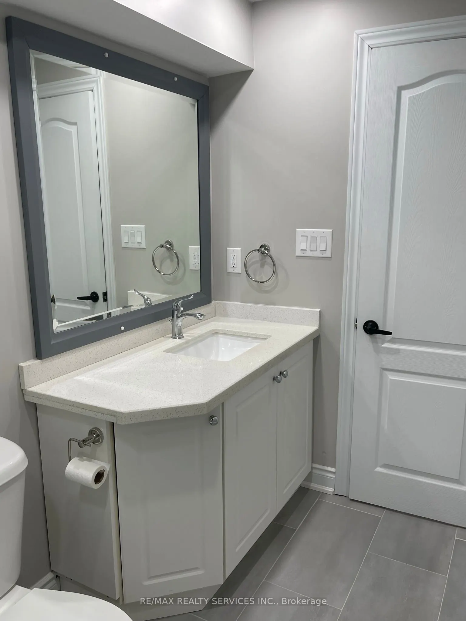 34 EBURY (Lower) Drive