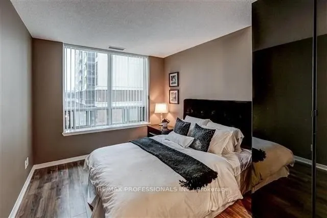 9 Michael Power Place, #405