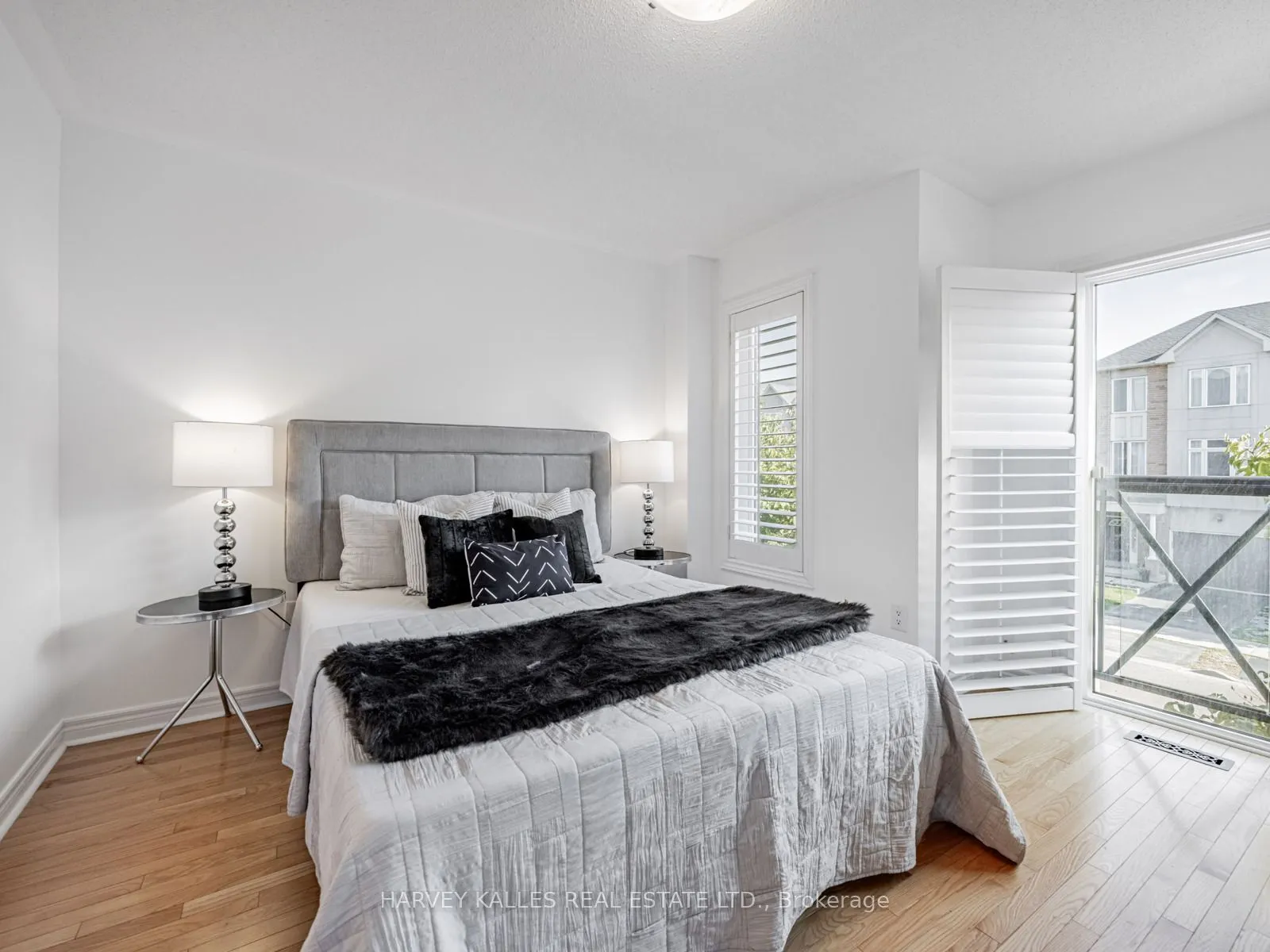 52 Market Garden Mews