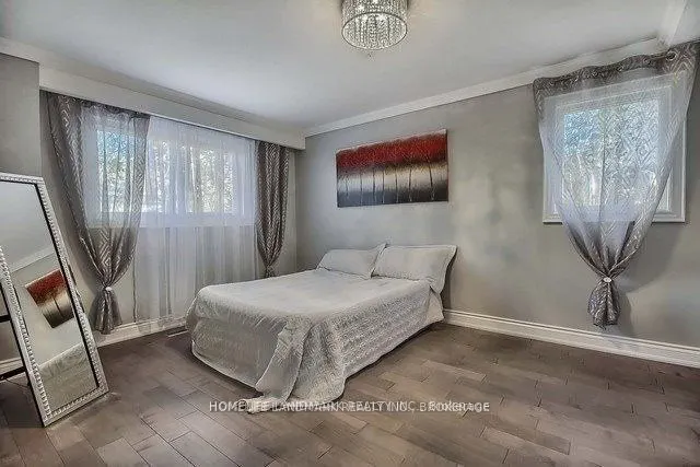 3079 Lindenlea Drive, #lower