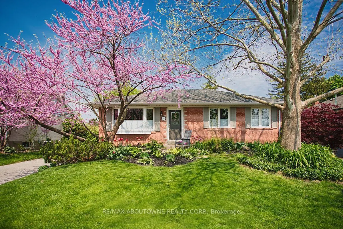 583 Taplow Crescent W