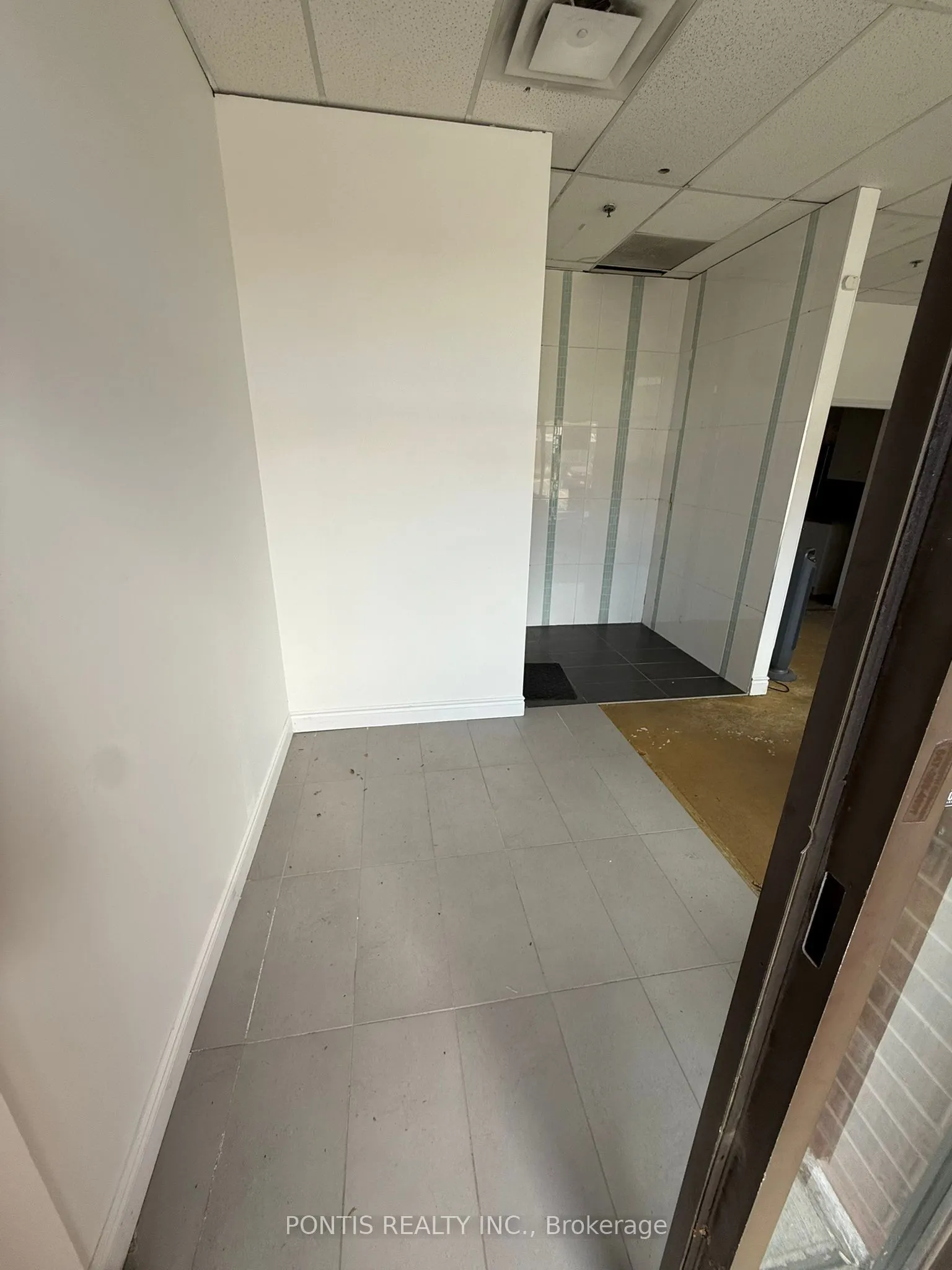 2080 STEELES Avenue E, #18