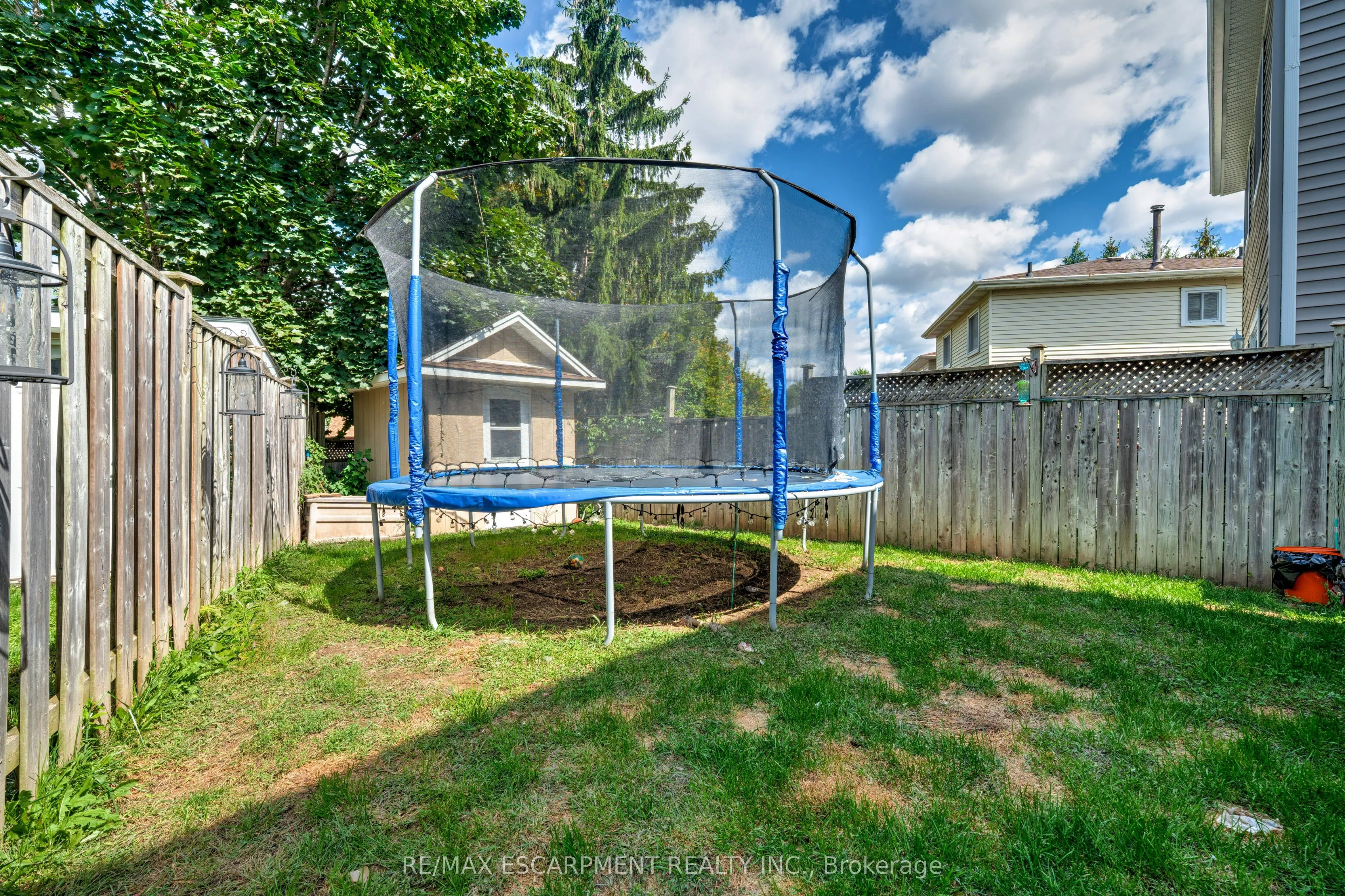 2261 Leominster Drive