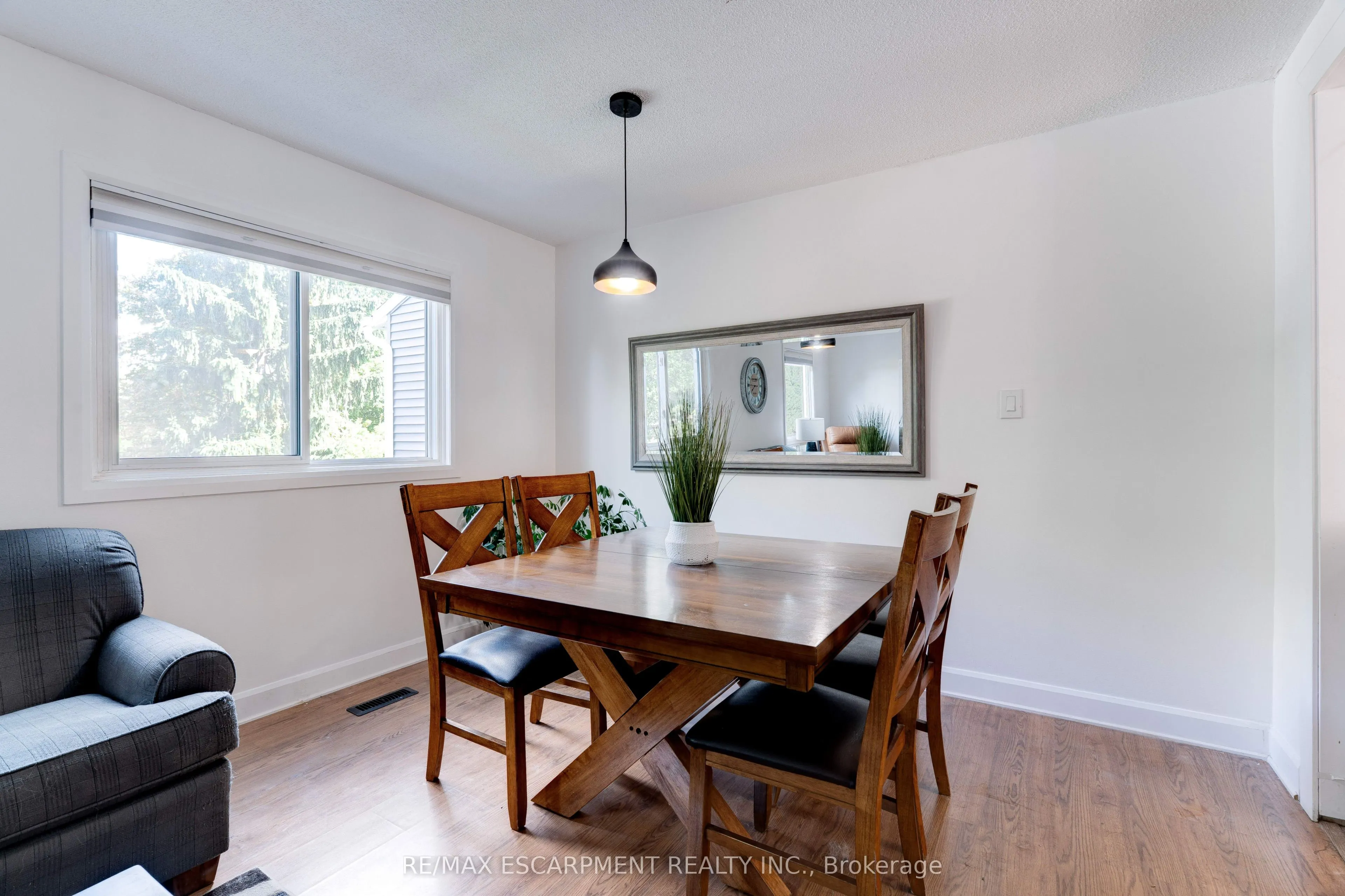 2261 Leominster Drive