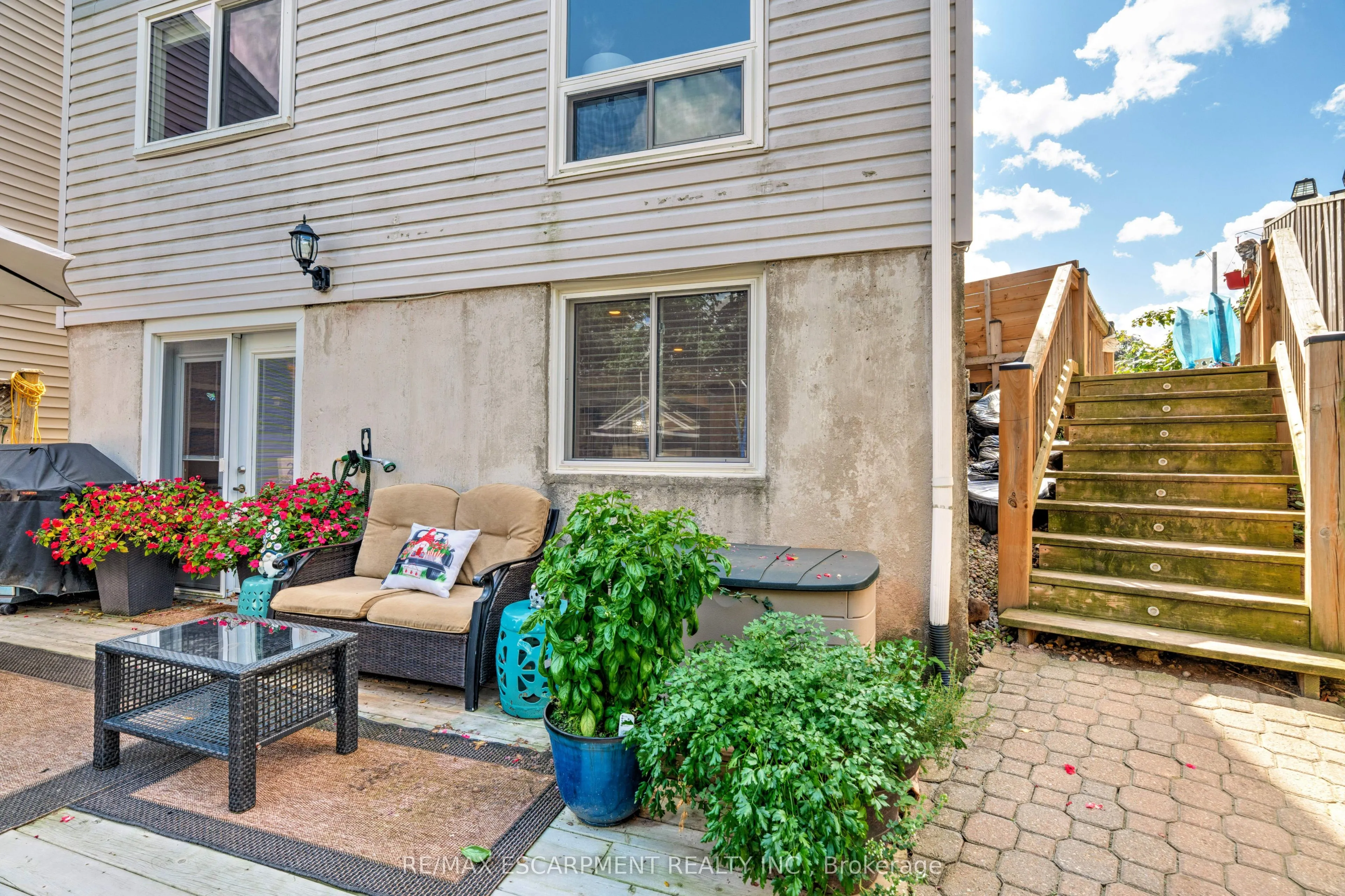 2261 Leominster Drive