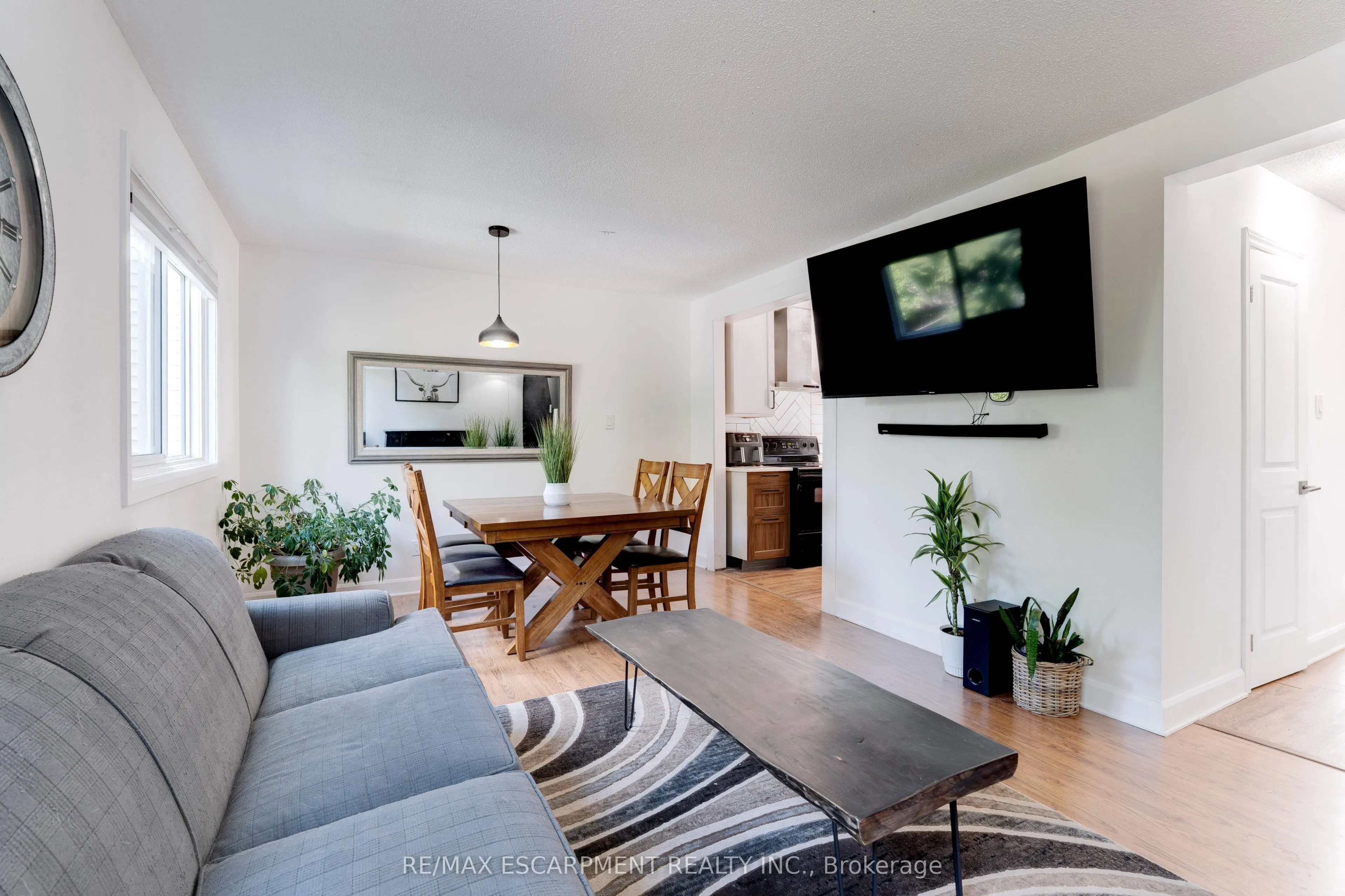 2261 Leominster Drive
