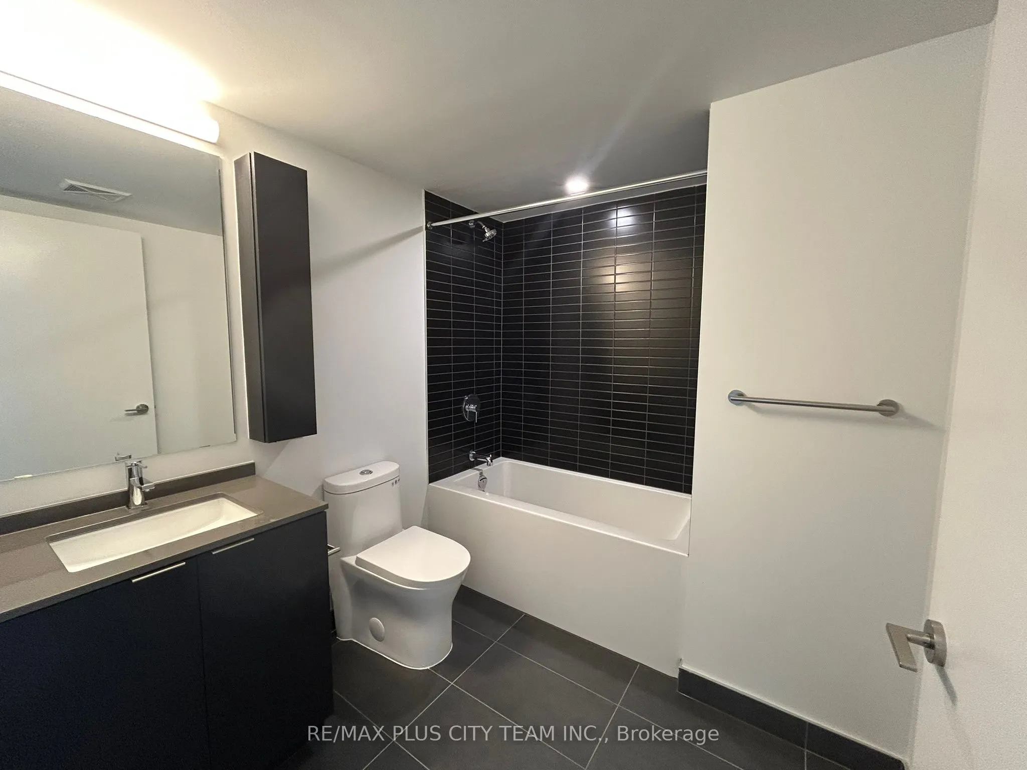 3009 Novar Road, #1613