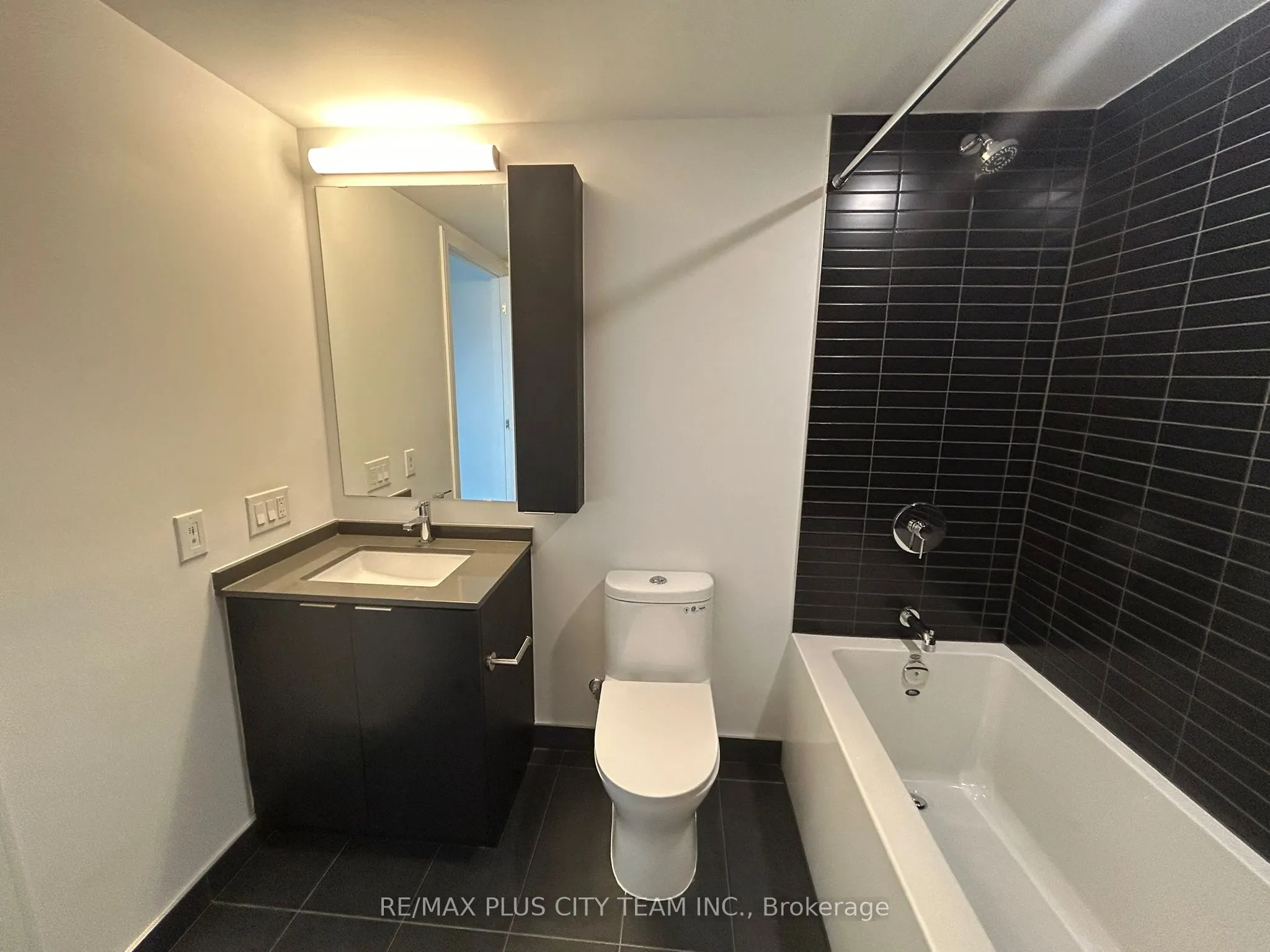 3009 Novar Road, #1613