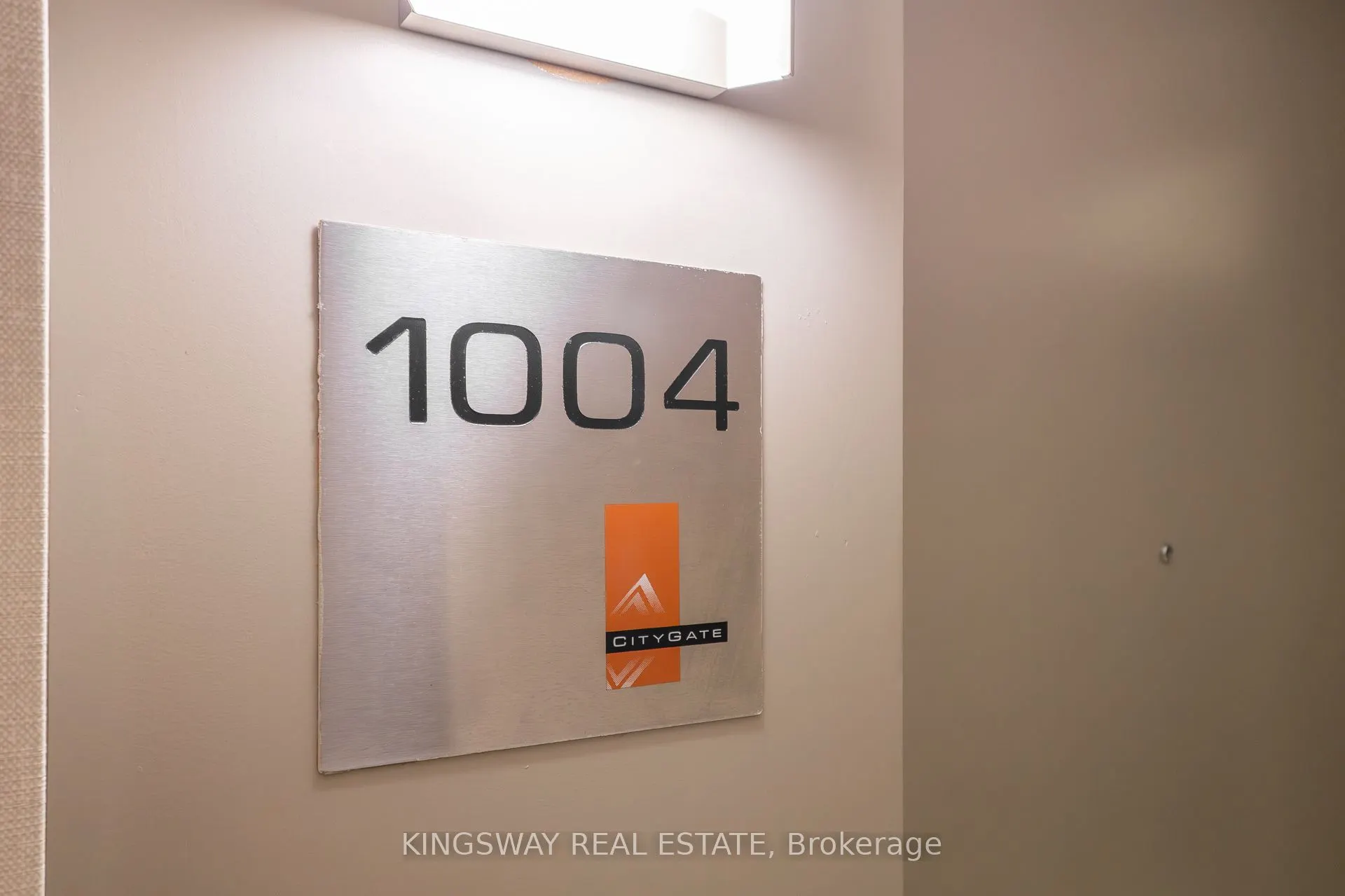 220 Burnhamthorpe Road, #1004