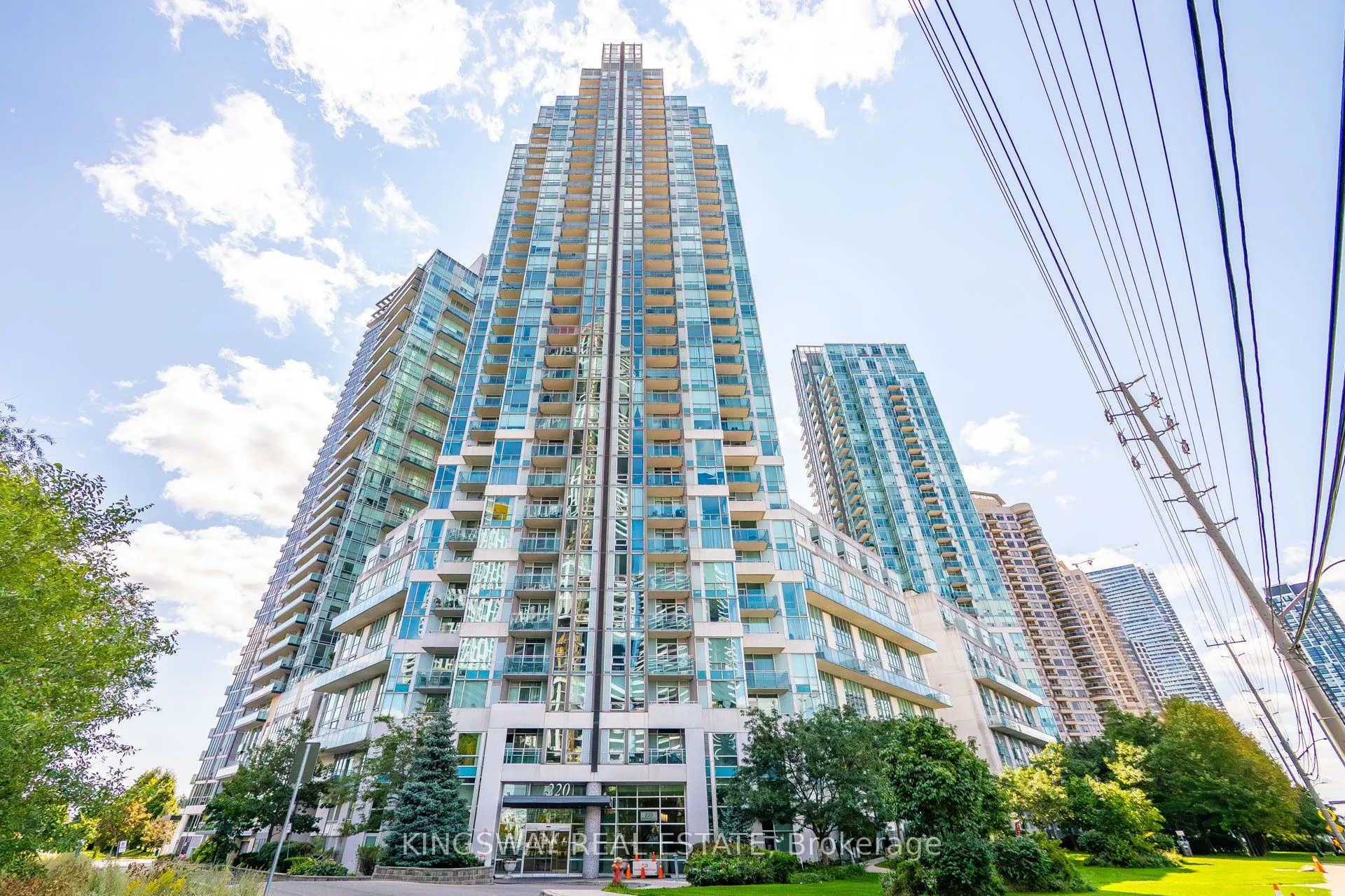 220 Burnhamthorpe Road, #1004