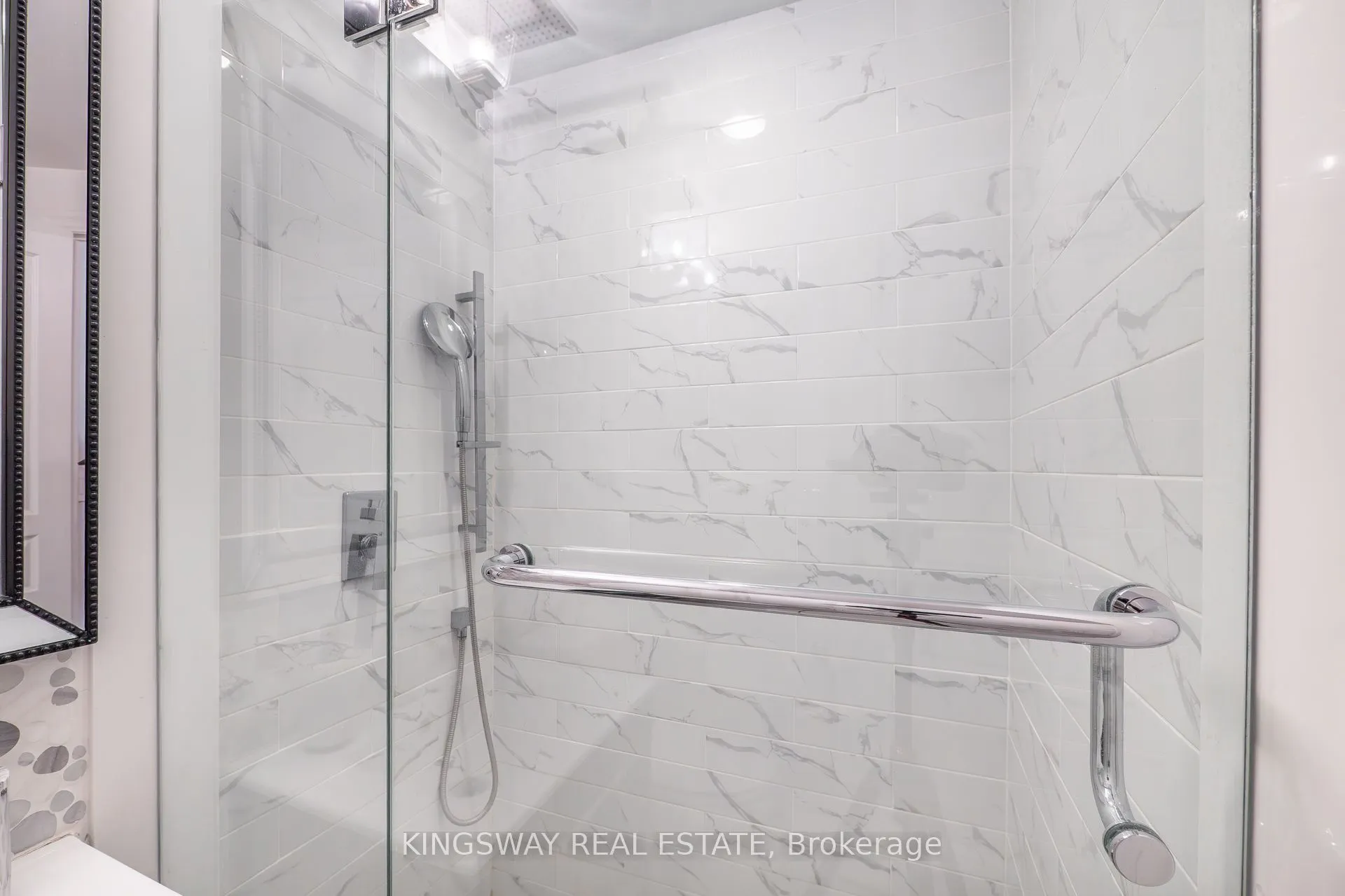 220 Burnhamthorpe Road, #1004