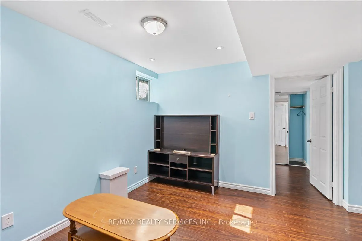524 Attenborough Terrace N, #Bsmt